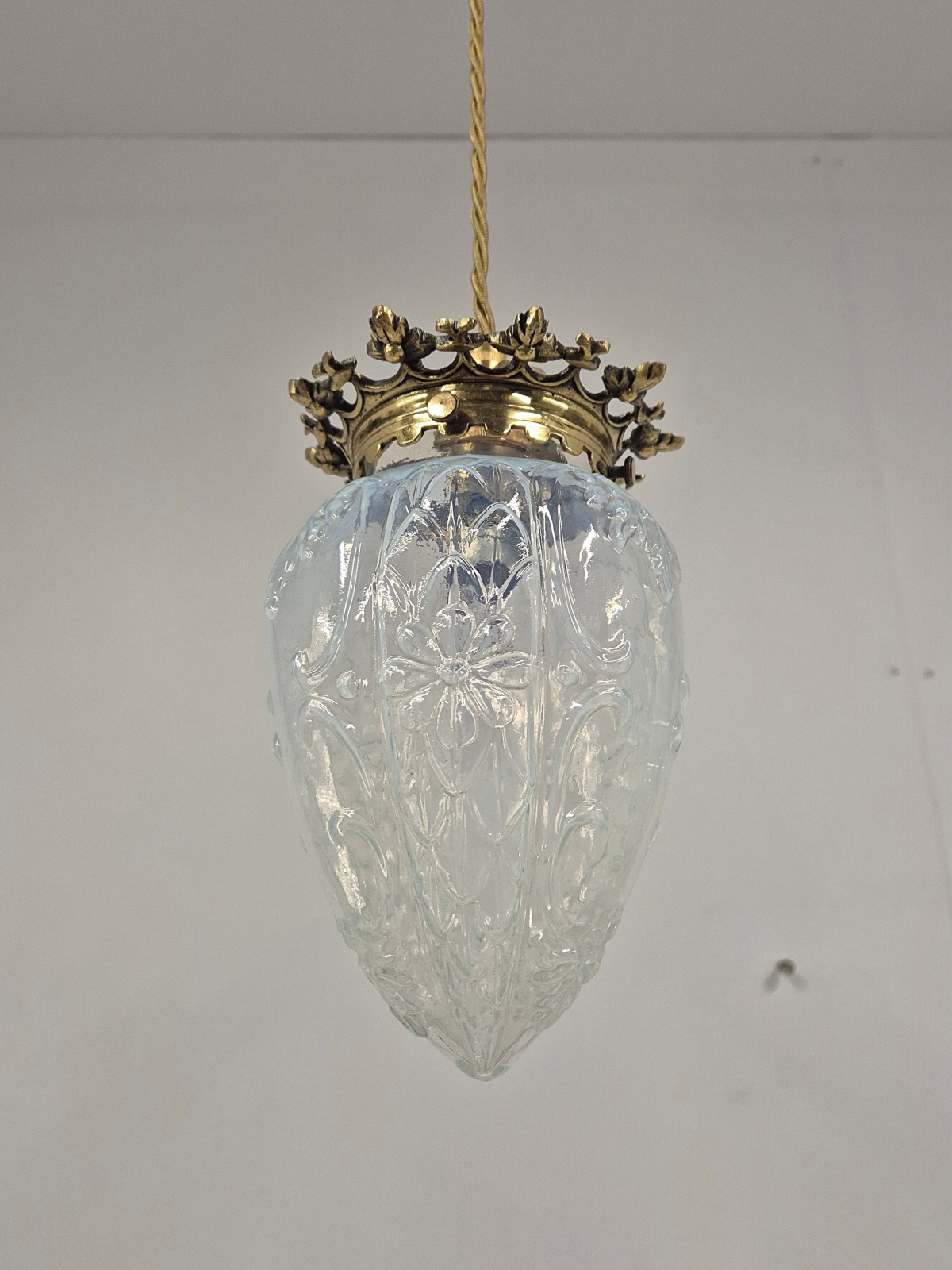 Unsigned | Collection of 4 Opalescent Glass Lanterns | Available to Buy Seperately - Image 7