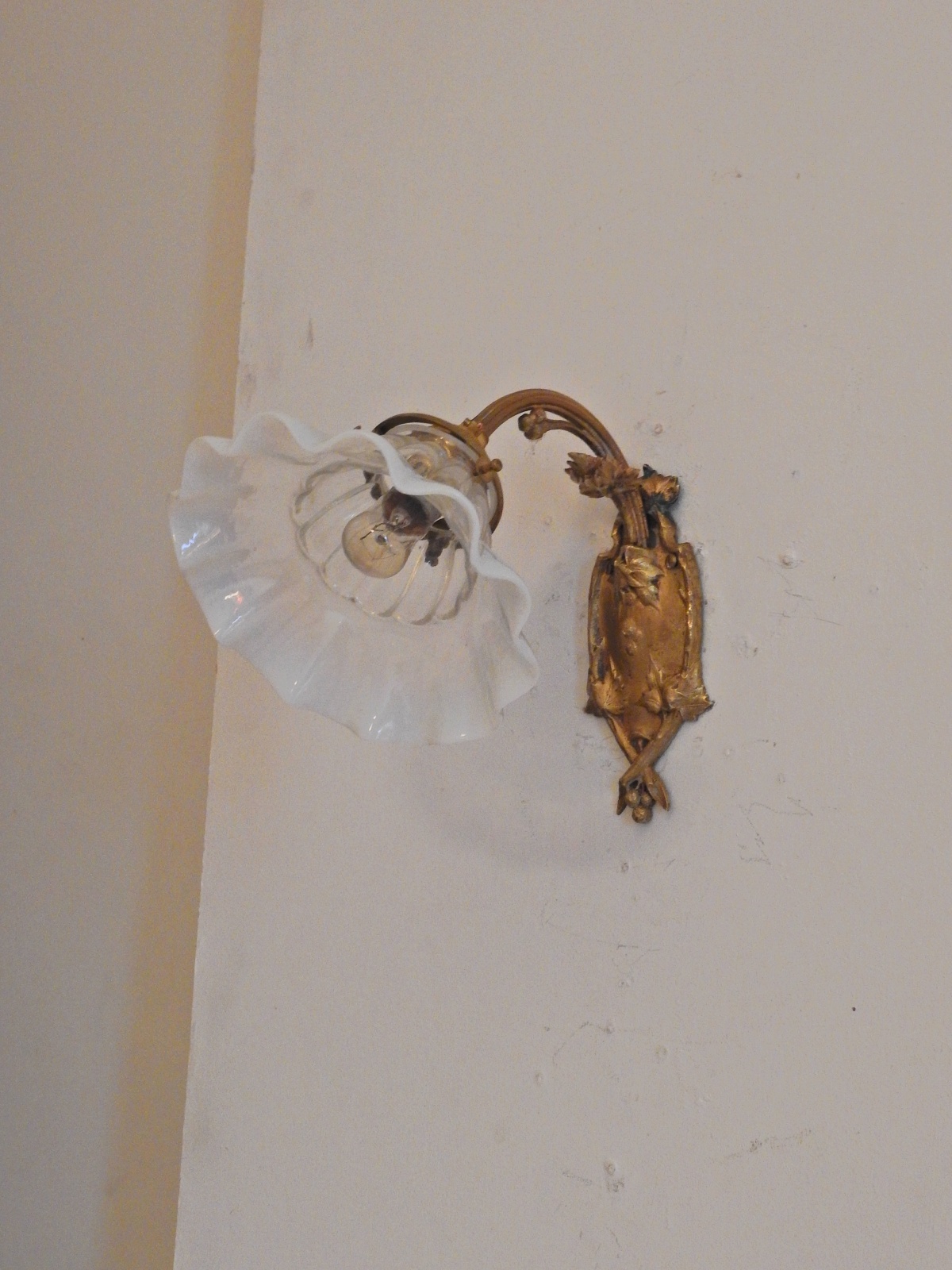 Carteyrade & Hubens, Paris | 2 Gilt-Brass Wall Lights | France c.1910-30 | SOLD - Image 2