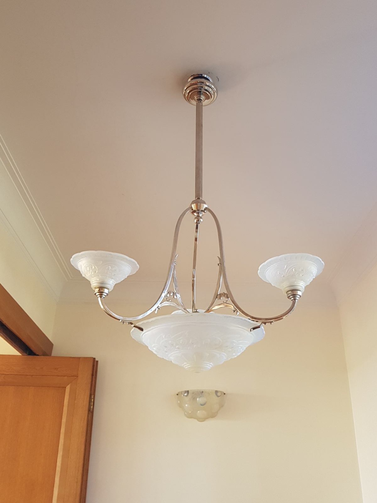 Pierre Maynadier, Paris | Opalescent Glass Art Deco Chandelier | France c.1930 | SOLD - Image 4