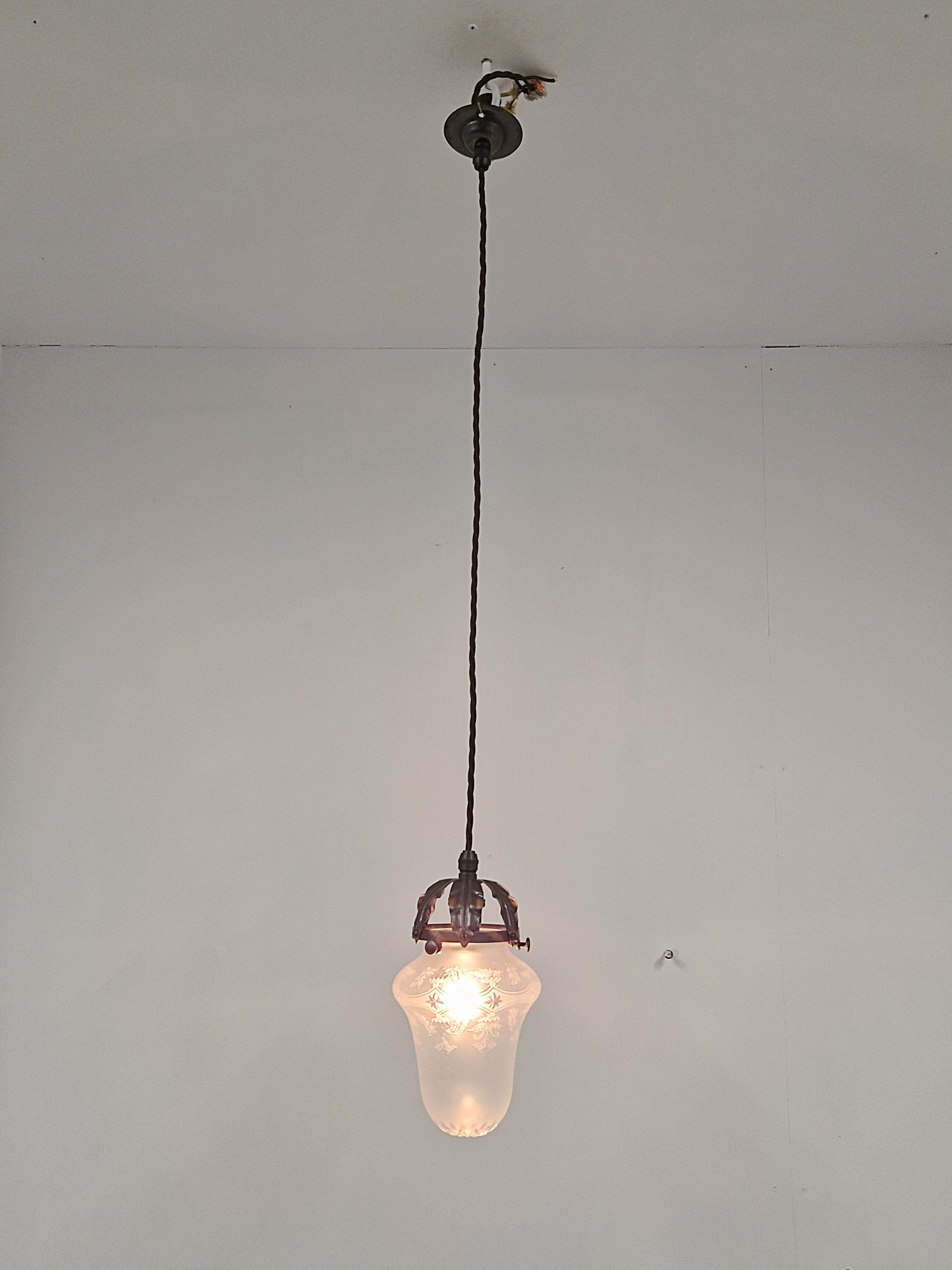 Unsigned | Art Nouveau Satin & Cut-Glass Pendant | England c.1910 - Image 2