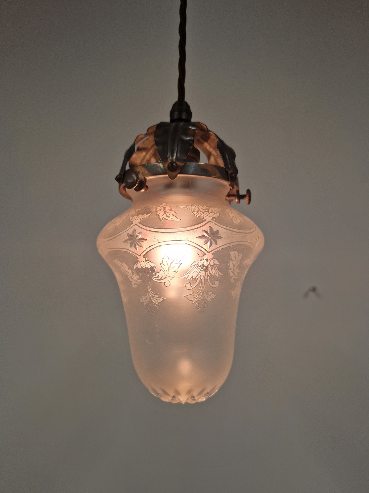 Unsigned | Art Nouveau Satin & Cut-Glass Pendant | England c.1910 - Image 6