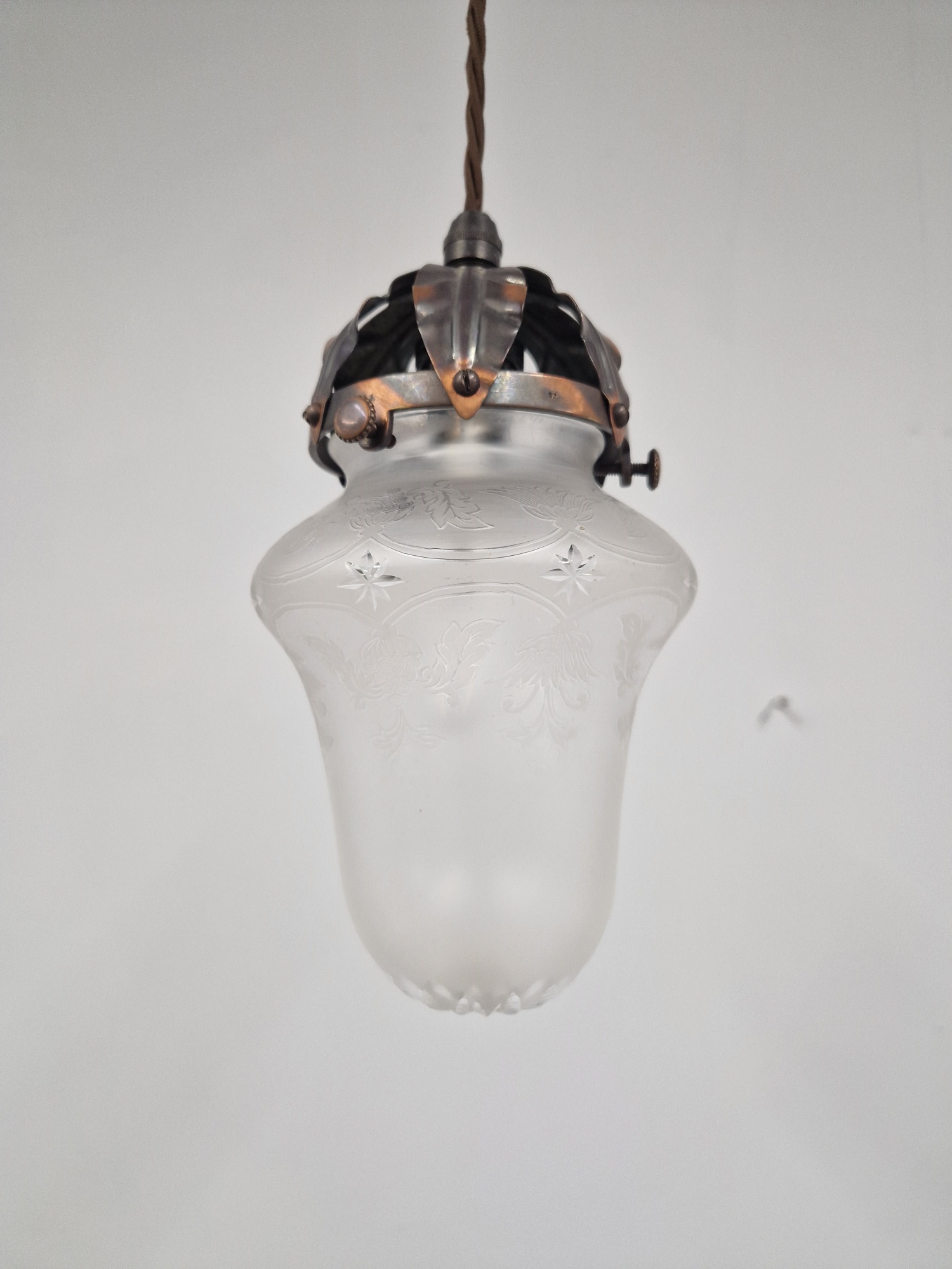 Unsigned | Art Nouveau Satin & Cut-Glass Pendant | England c.1910 - Image 7