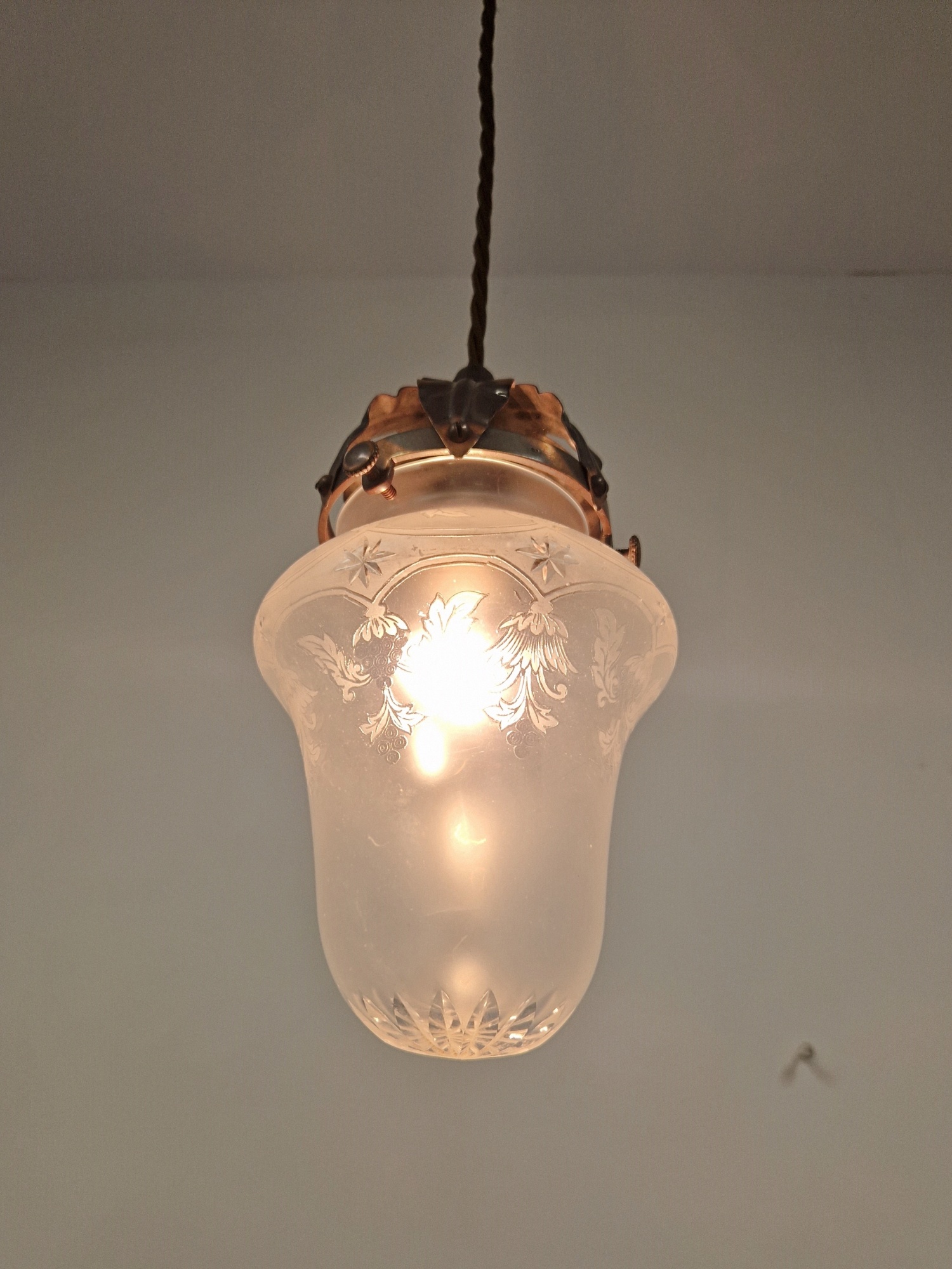 Unsigned | Art Nouveau Satin & Cut-Glass Pendant | England c.1910 - Image 8