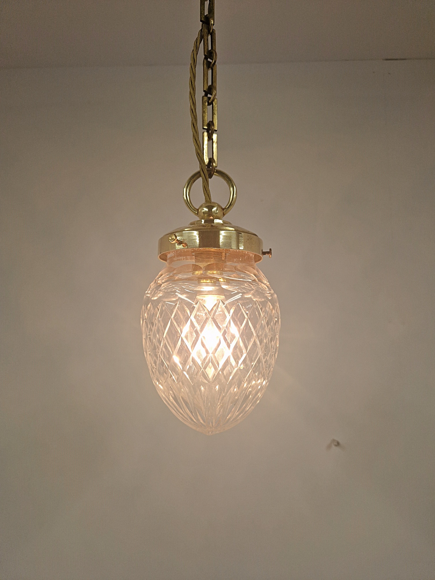 Unsigned | Cut-Glass "Pineapple" Pendant | England c.1910 - Image 6