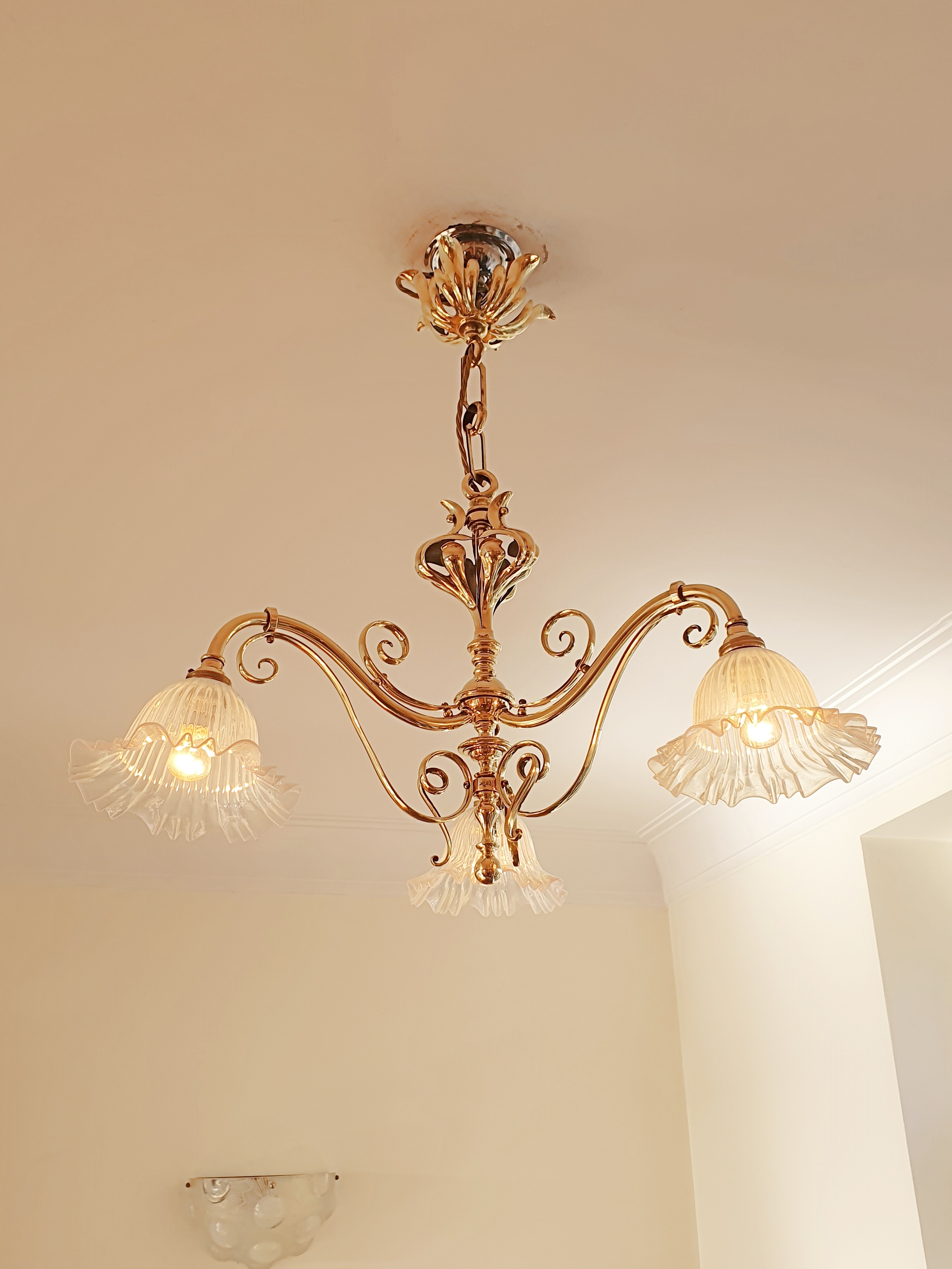 Best & Lloyd, Birmingham | Art Nouveau 3-Branch Ceiling Light | England c.1900 | SOLD - Image 3