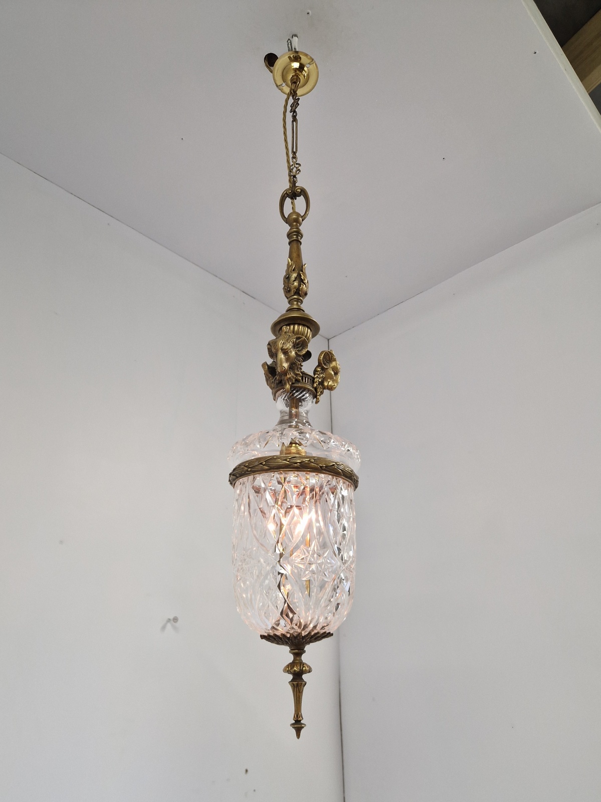 F & C Osler, Birmingham | Neo-Classical Cut-Glass Lantern | England c.1910 | SOLD - Image 8