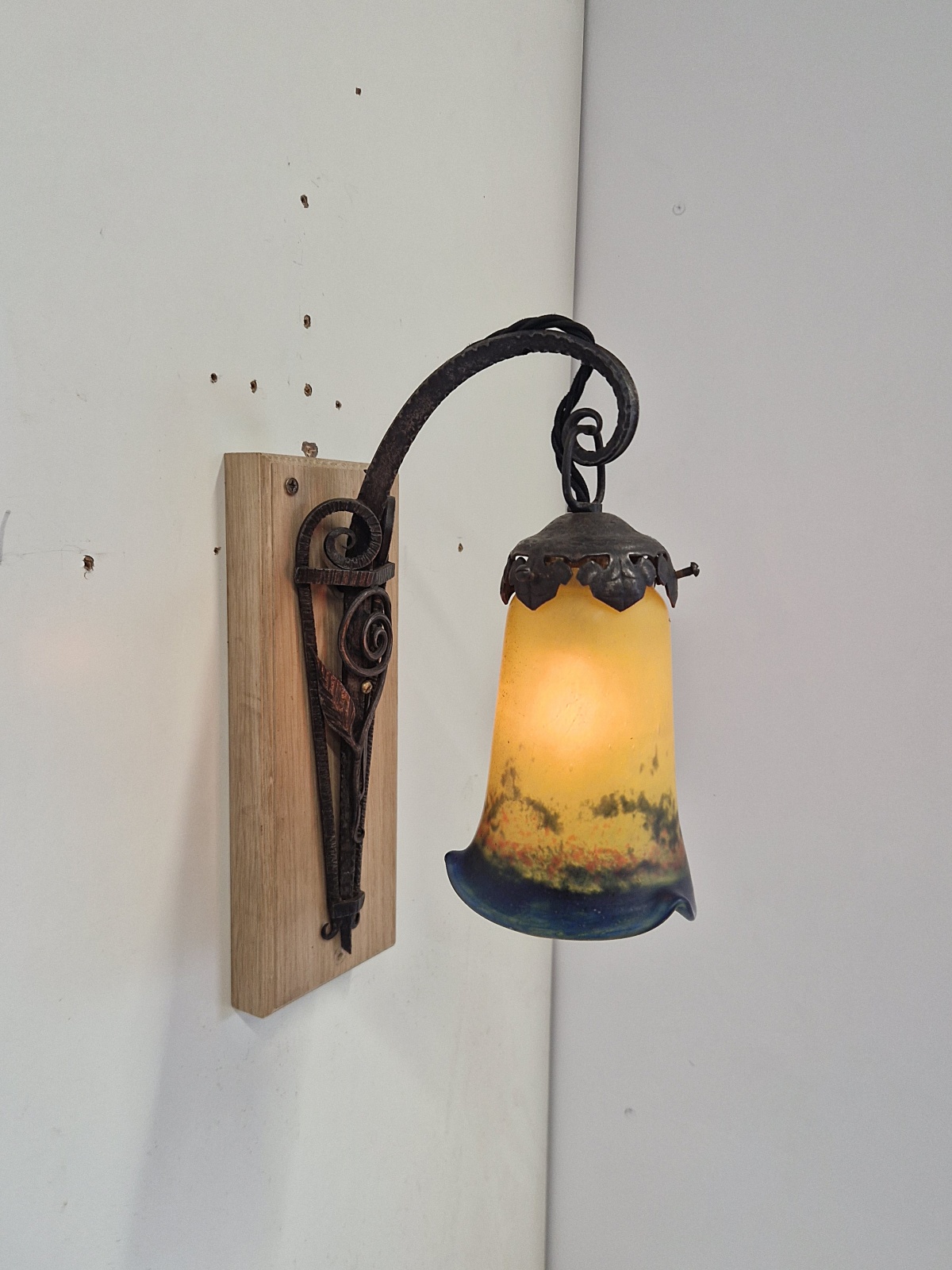 Noverdy (Nouvelle Verrerie de Dijon) | 2 Pate-de-verre Wall Lights | France c.1930 - Image 4