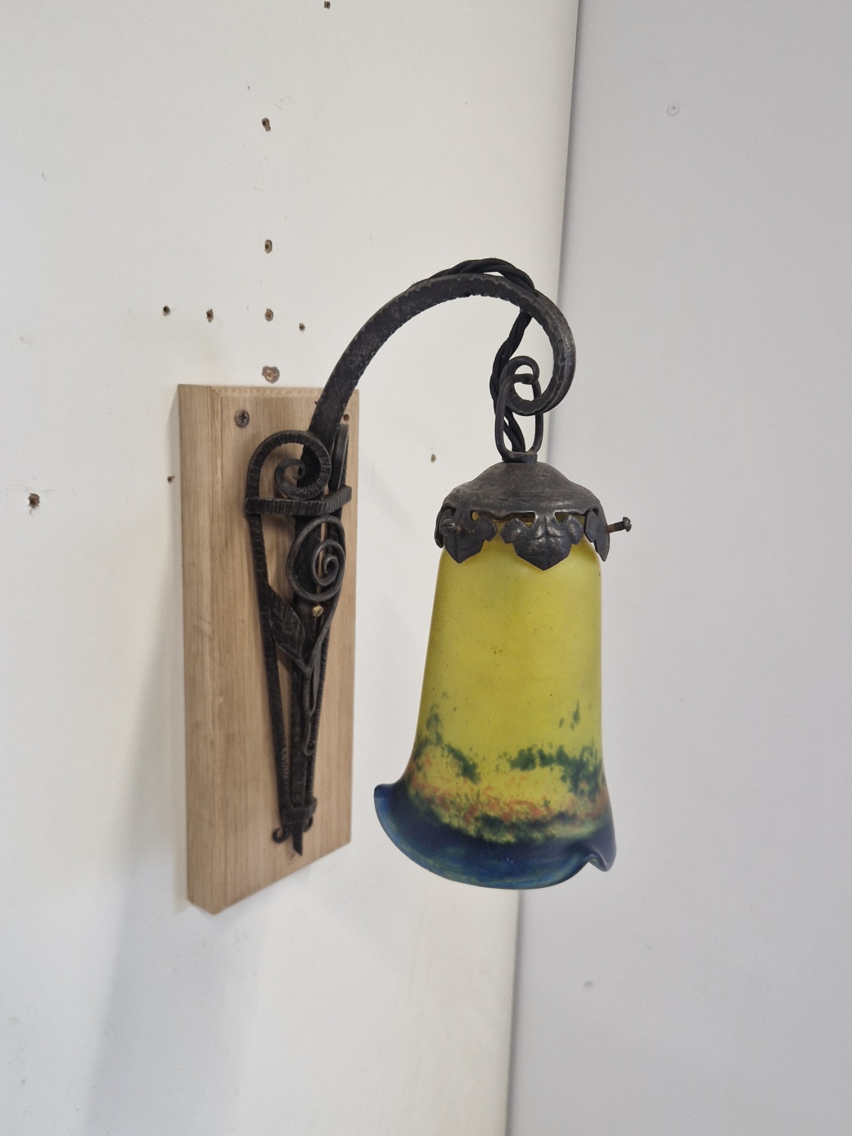 Noverdy (Nouvelle Verrerie de Dijon) | 2 Pate-de-verre Wall Lights | France c.1930 - Image 5