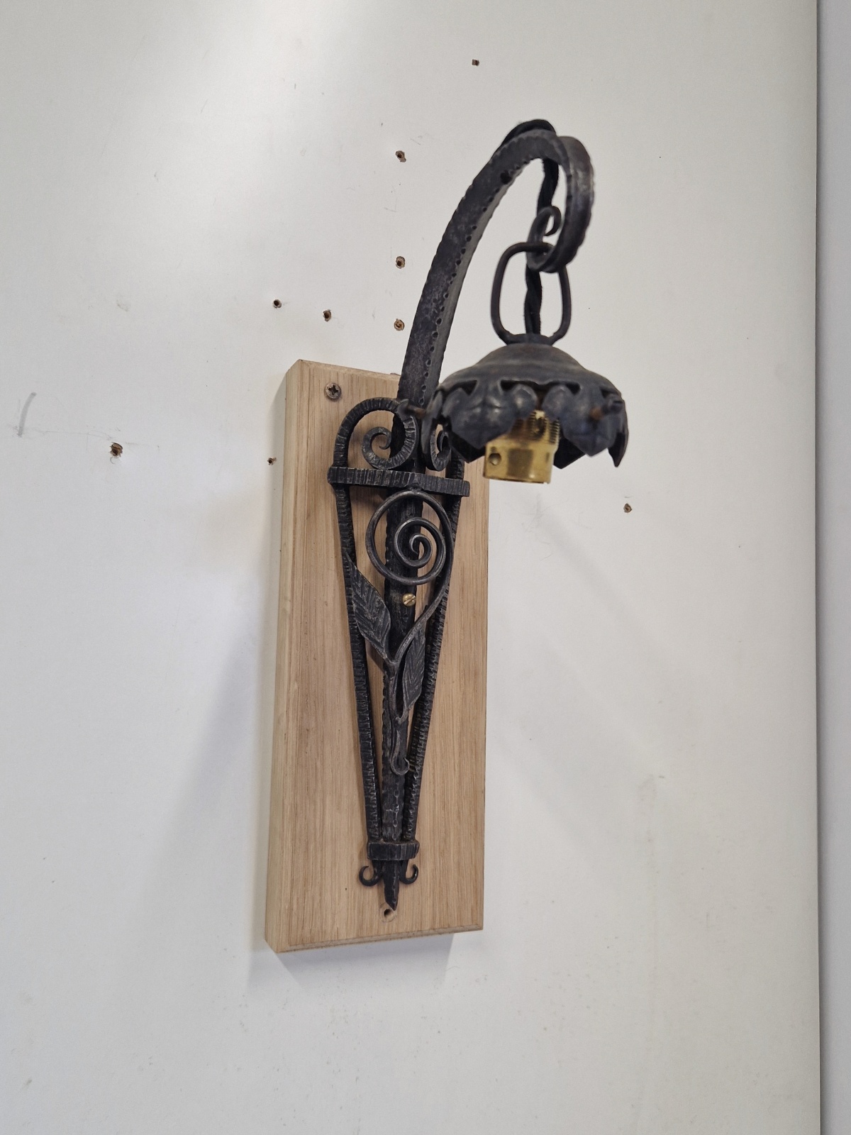 Noverdy (Nouvelle Verrerie de Dijon) | 2 Pate-de-verre Wall Lights | France c.1930 - Image 8