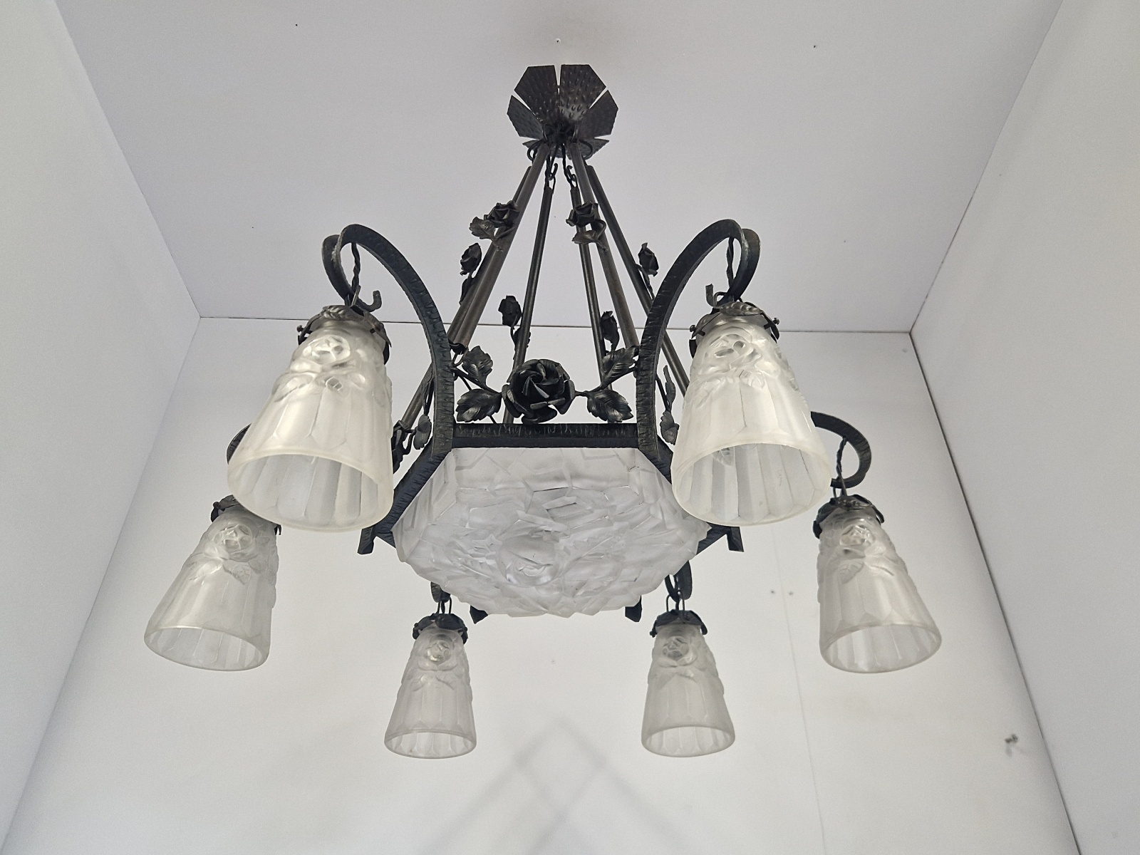 Verrerie D'art Degué | 6-branch Wrought-Iron Art Deco Chandelier | France c.1930 | SOLD - Image 7