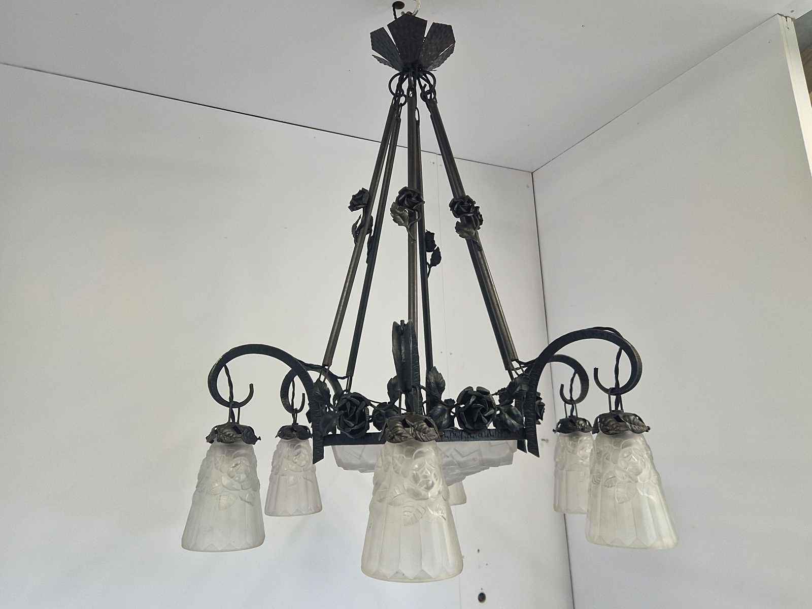 Verrerie D'art Degué | 6-branch Wrought-Iron Art Deco Chandelier | France c.1930 | SOLD - Image 12