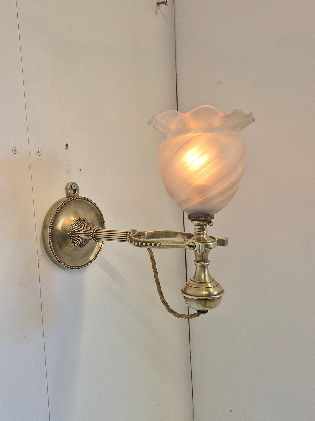The Generel Electric Company (G.E.C) | Cast Brass "Gimbal" Table or Wall Lamp | England c.1922 | SOLD - Image 2