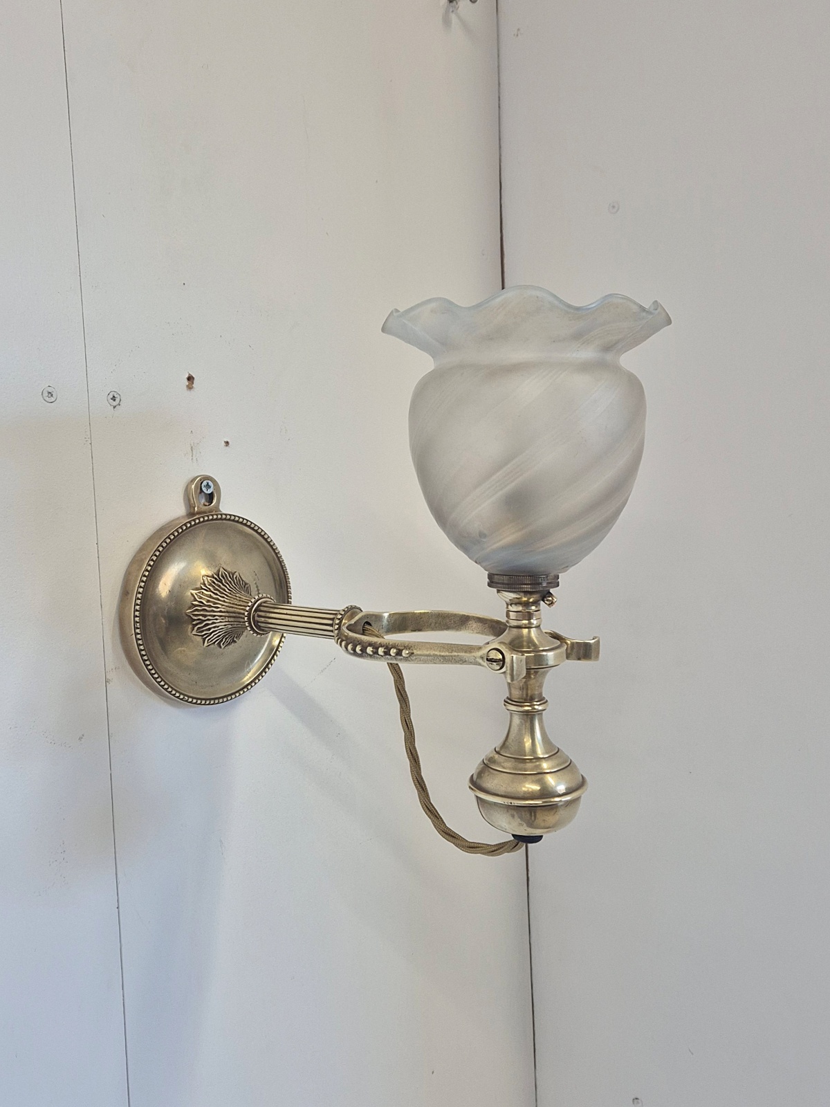 The Generel Electric Company (G.E.C) | Cast Brass "Gimbal" Table or Wall Lamp | England c.1922 | SOLD - Image 3