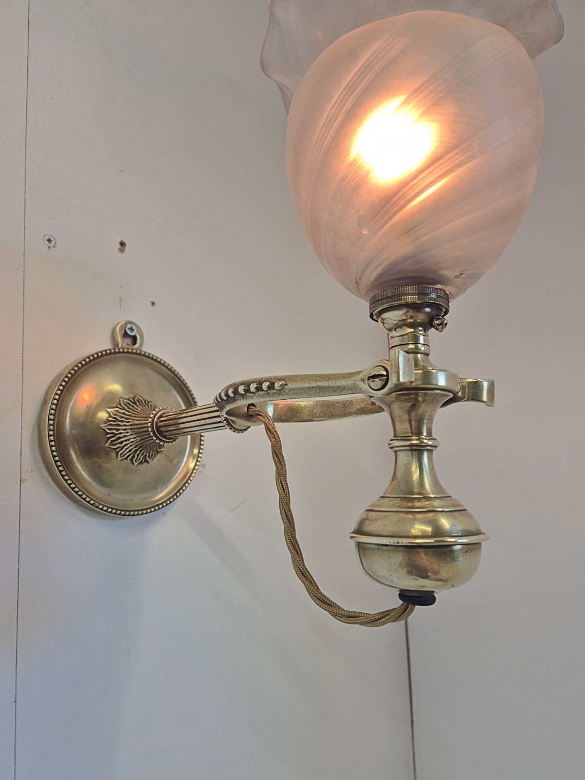 The Generel Electric Company (G.E.C) | Cast Brass "Gimbal" Table or Wall Lamp | England c.1922 | SOLD - Image 8