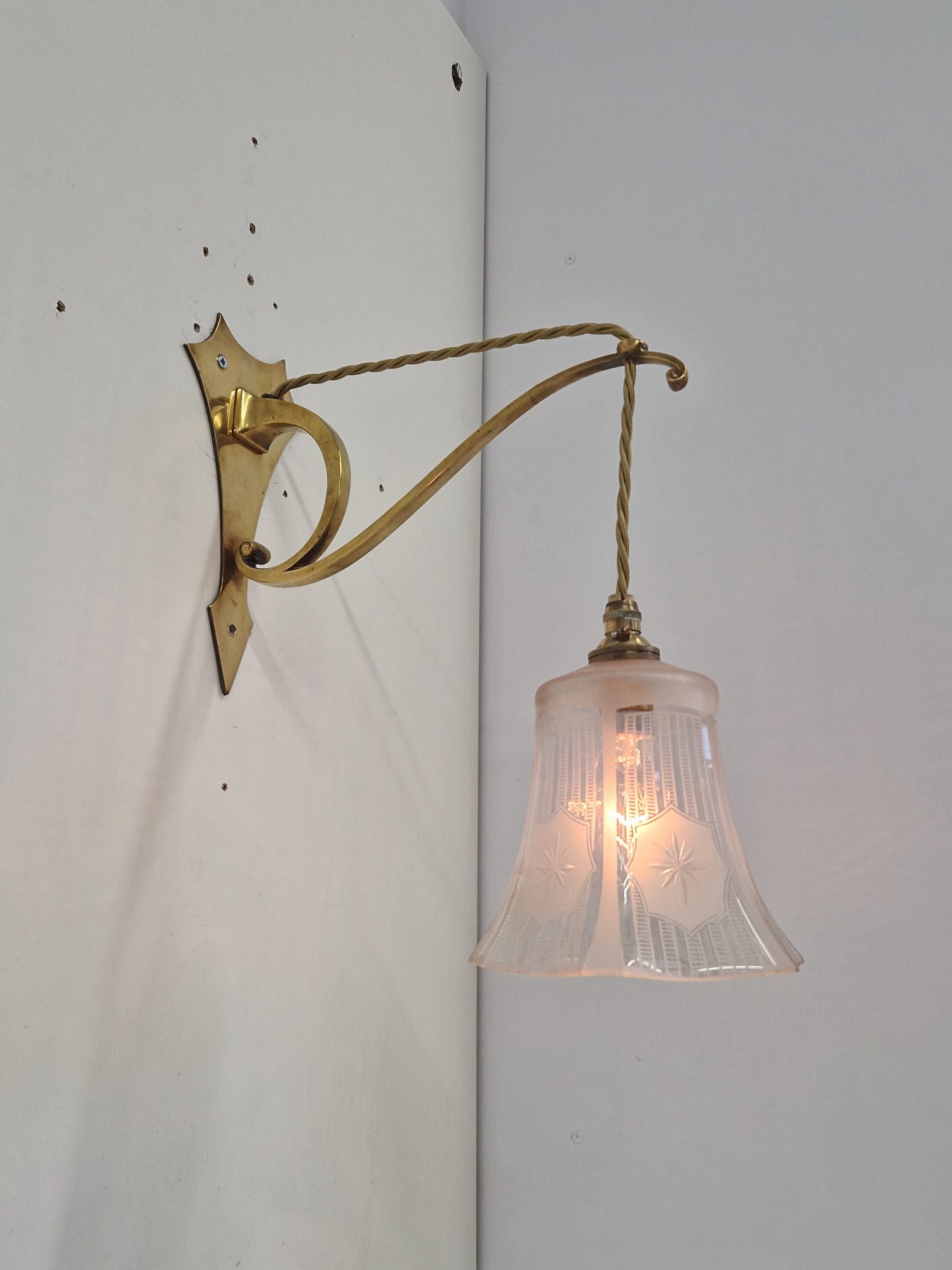The General Electric Company (G.E.C) | 2 Cast-Brass Wall Lights | England C.1905 - Image 2