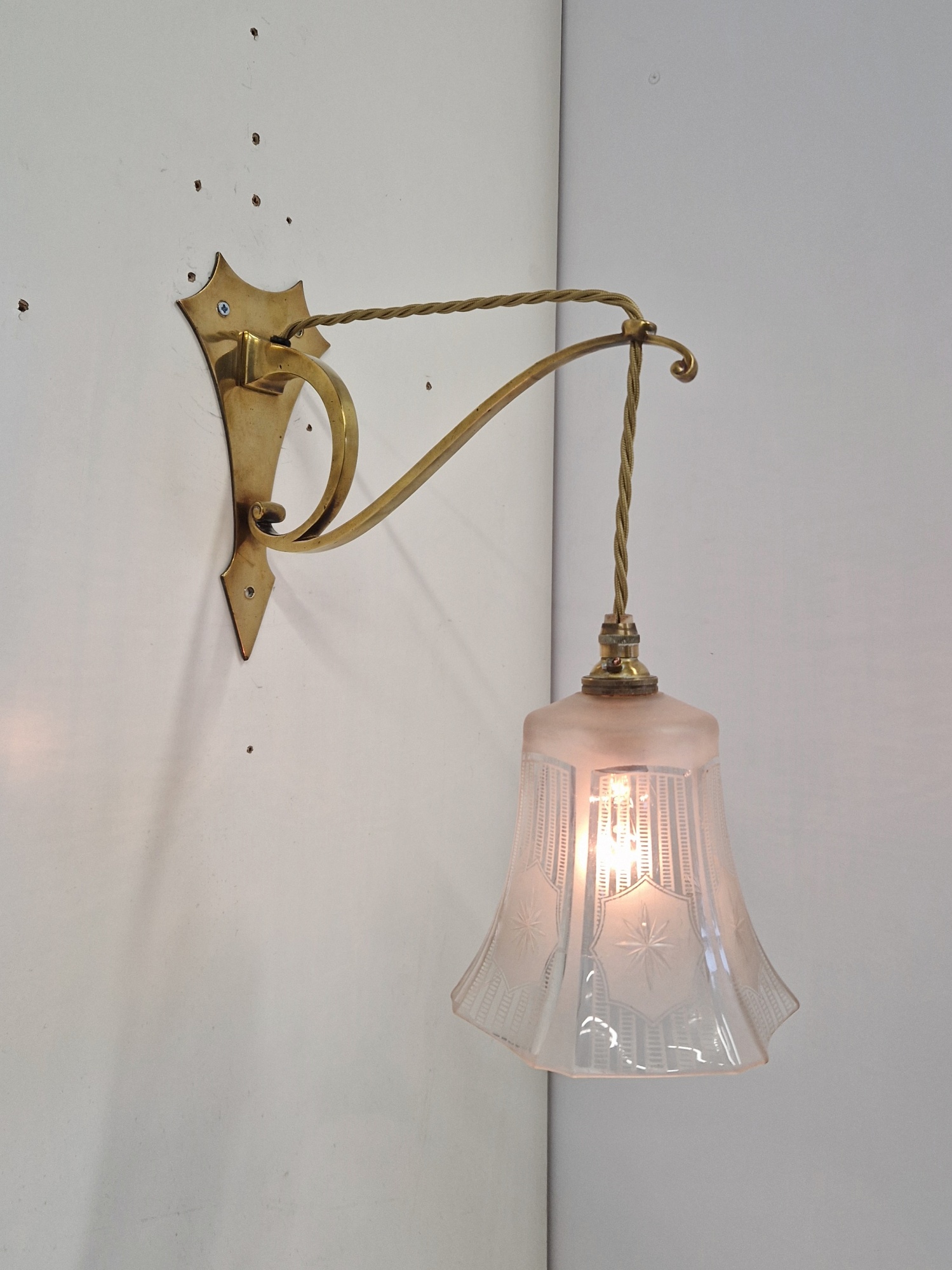 The General Electric Company (G.E.C) | 2 Cast-Brass Wall Lights | England C.1905 - Image 3