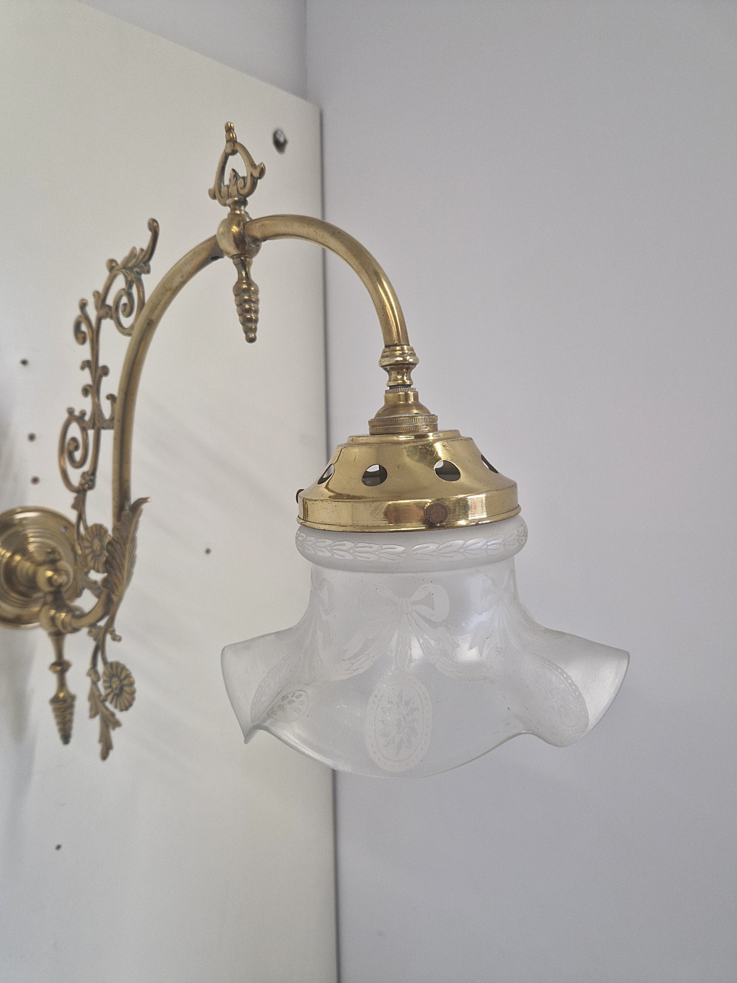 Unsigned | 2 Victorian Converted Gas Wall Lights | England c.1895 | SOLD - Image 8