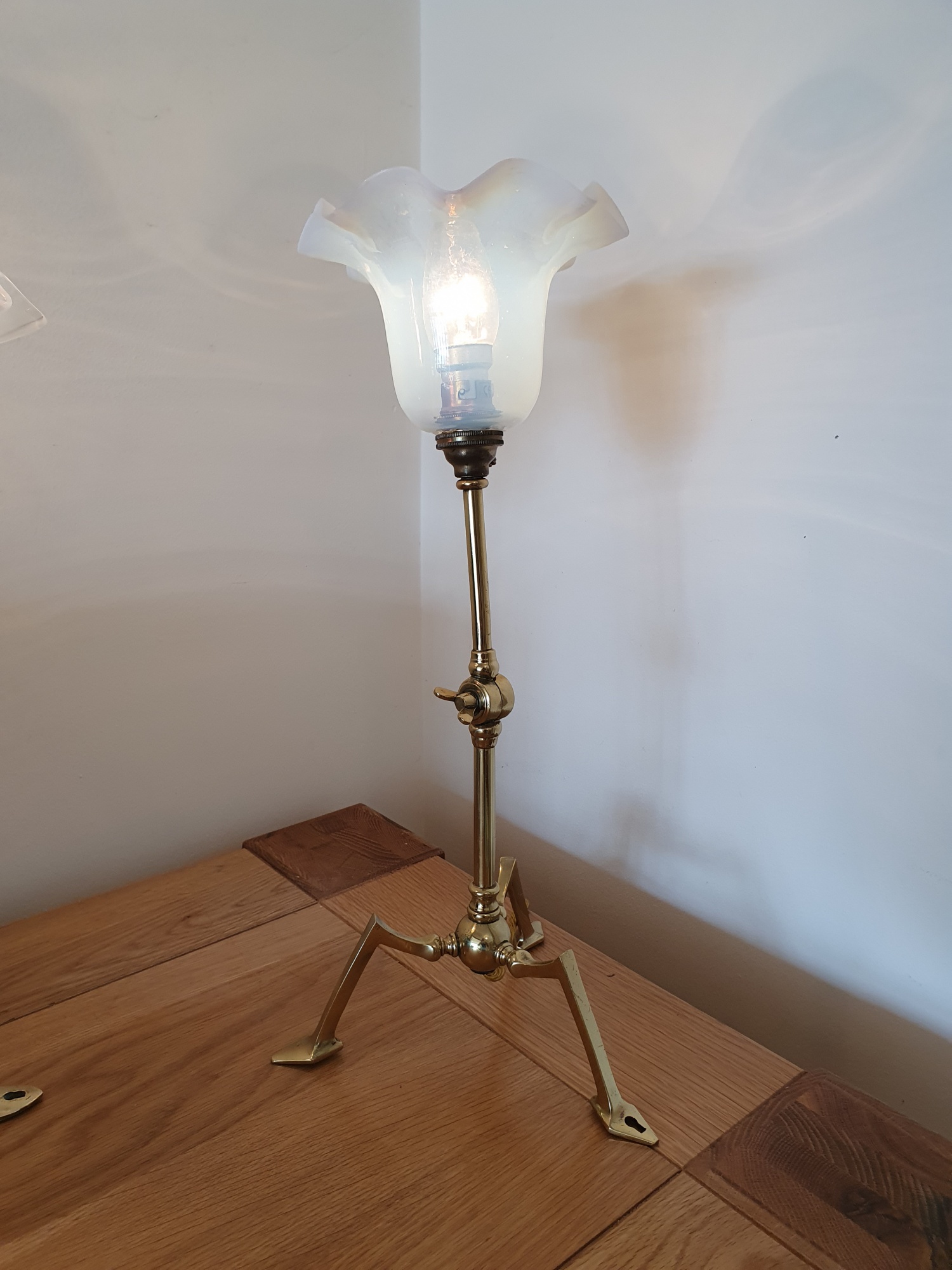 The General Electric Company (G.E.C) | 2 Similar Arts & Crafts Table Lamps | England c.1905 | SOLD | SOLD - Image 7