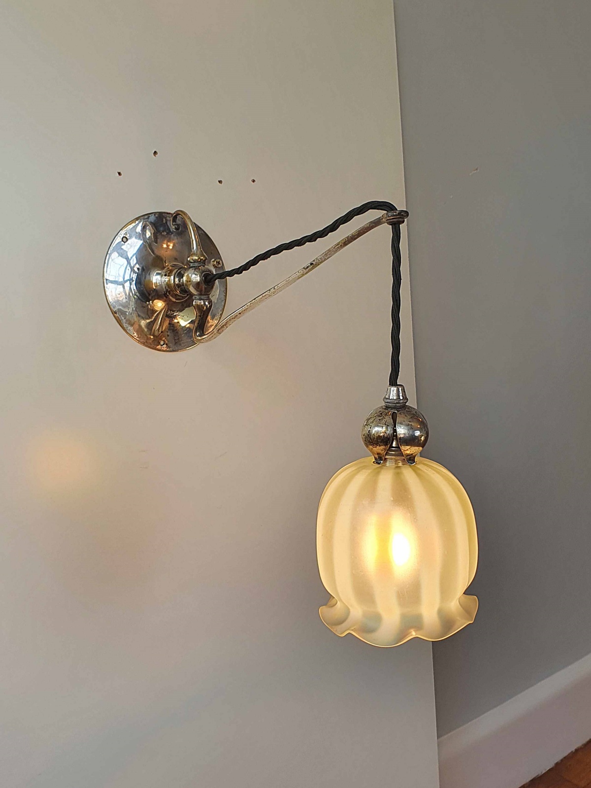 The General Electric Company (G.E.C) | 2 Silver-plated Arts & Crafts Wall Lights | England c.1905 | SOLD - Image 2