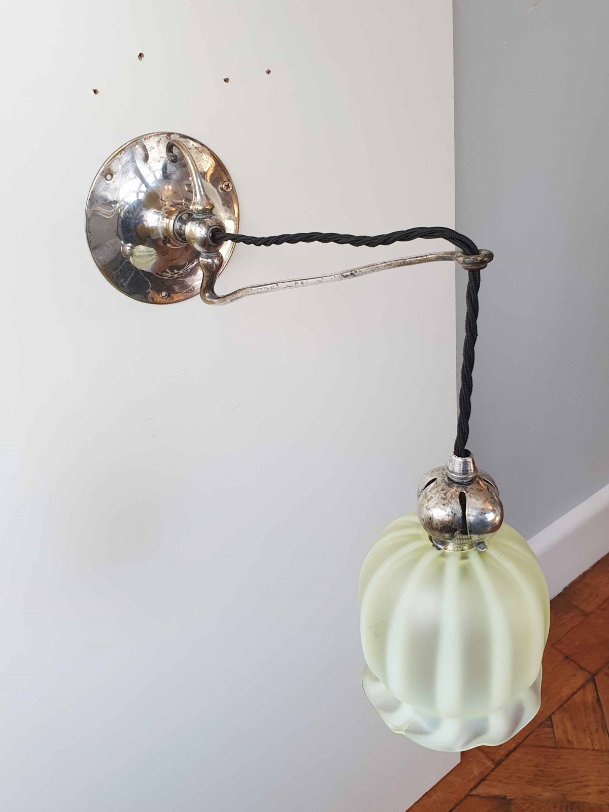 The General Electric Company (G.E.C) | 2 Silver-plated Arts & Crafts Wall Lights | England c.1905 | SOLD - Image 5