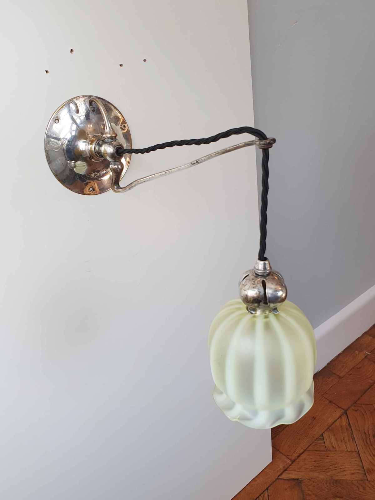 The General Electric Company (G.E.C) | 2 Silver-plated Arts & Crafts Wall Lights | England c.1905 | SOLD - Image 9