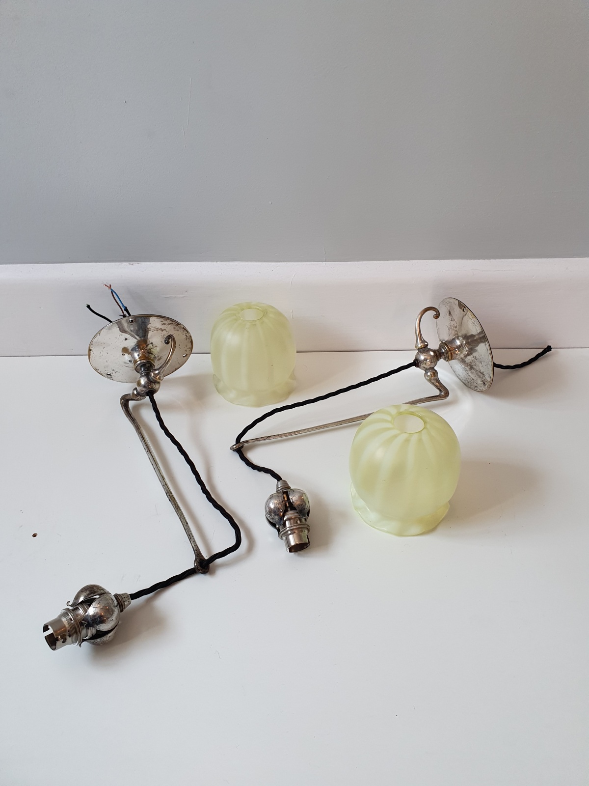 The General Electric Company (G.E.C) | 2 Silver-plated Arts & Crafts Wall Lights | England c.1905 | SOLD - Image 13