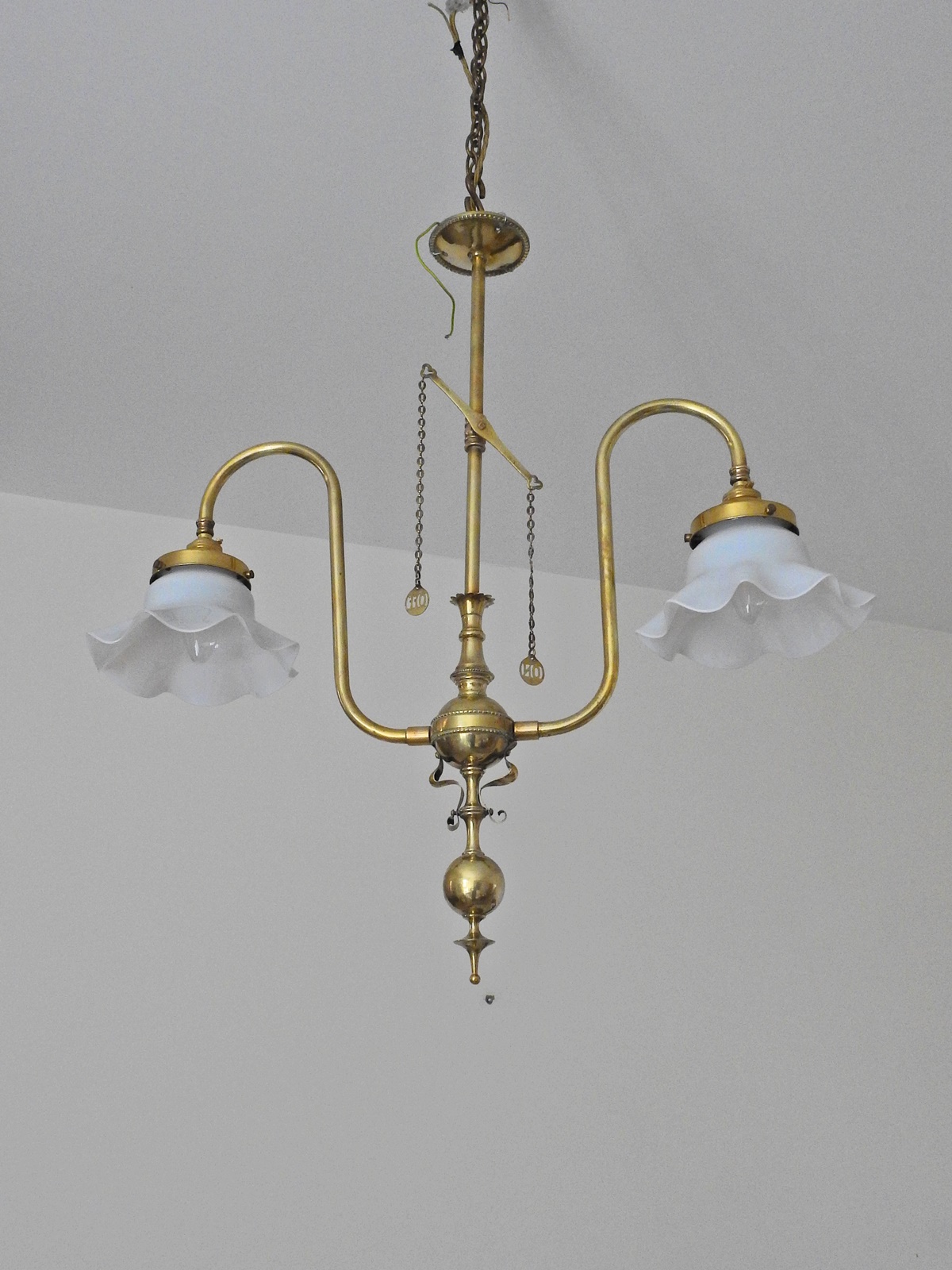 Unsigned | Brass Two-Branch Gasolier | England c.1895 | SOLD - Image 4