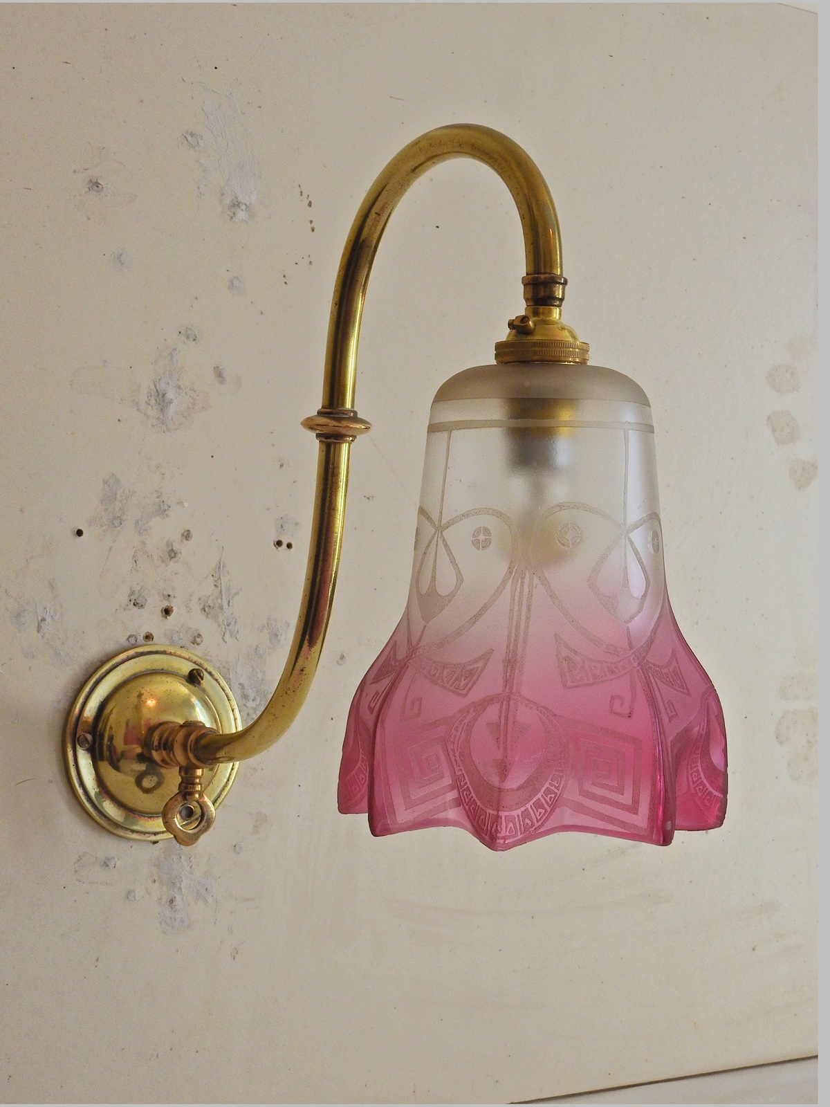 Unsigned | 2 Brass Swan-Neck Wall Lights | England c.1910 | SOLD - Image 2