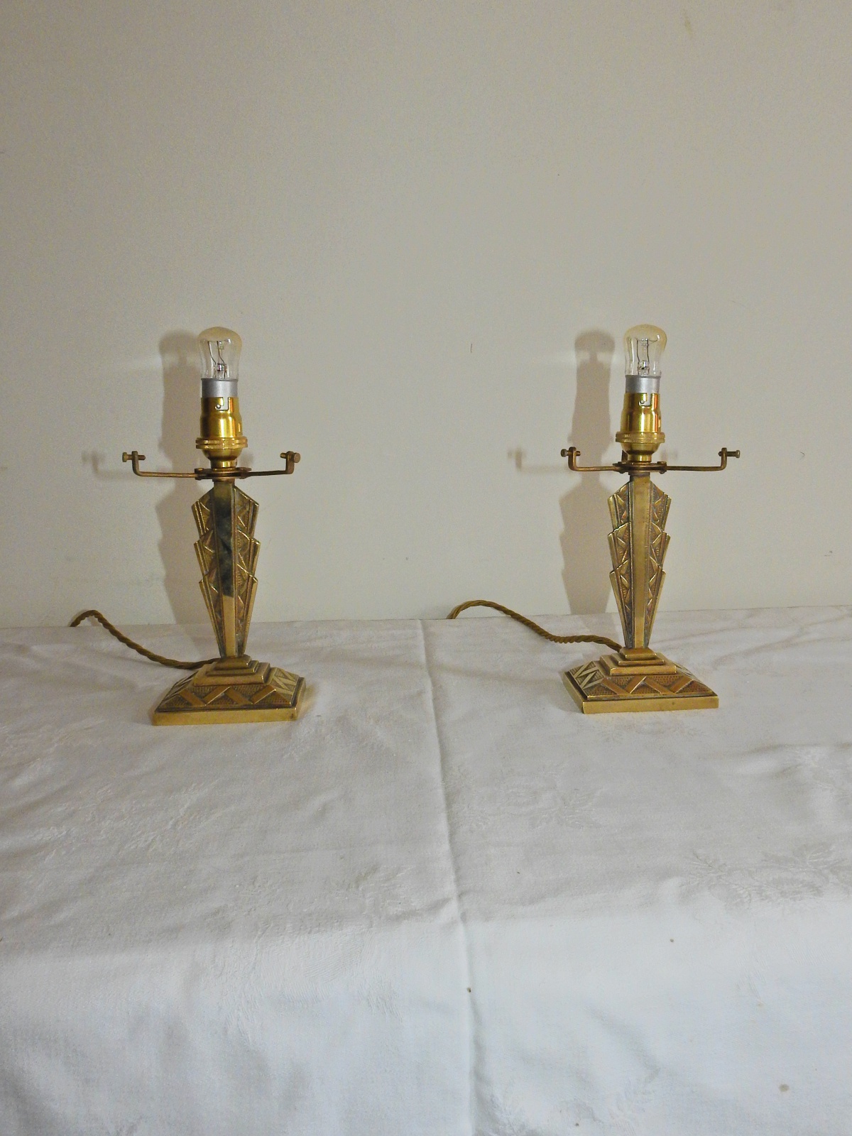 Muller Frères, Luneville | 2 Petite Pate-de-verre Table Lamps | France c.1930 | SOLD - Image 4