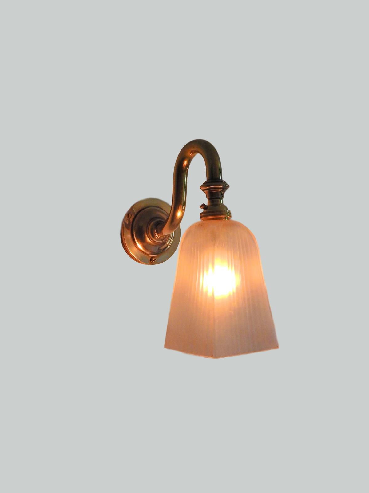 The General Electric Company (G.E.C) | 3 Small Cast brass Wall Lights | English c.1925 | SOLD - Image 4