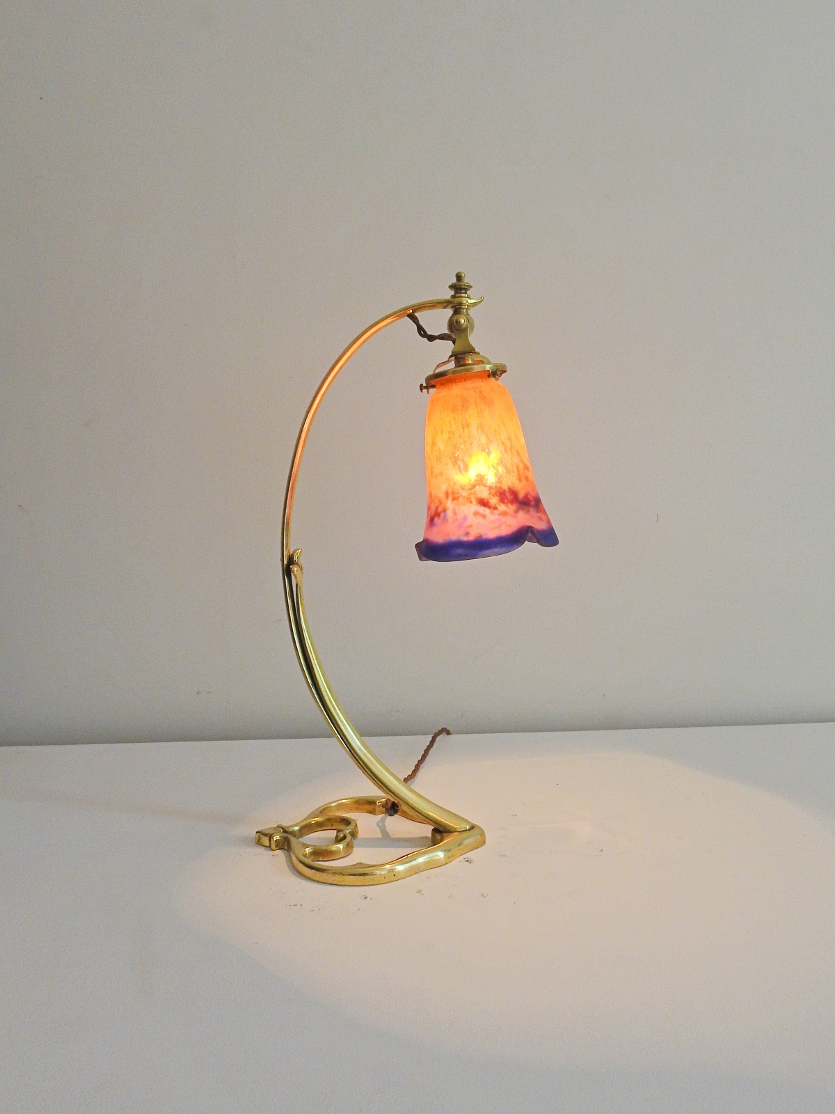 Style of W.A.S Benson for L'Universe F.D, Paris | Art Nouveau Desk Lamp | SOLD - Image 5