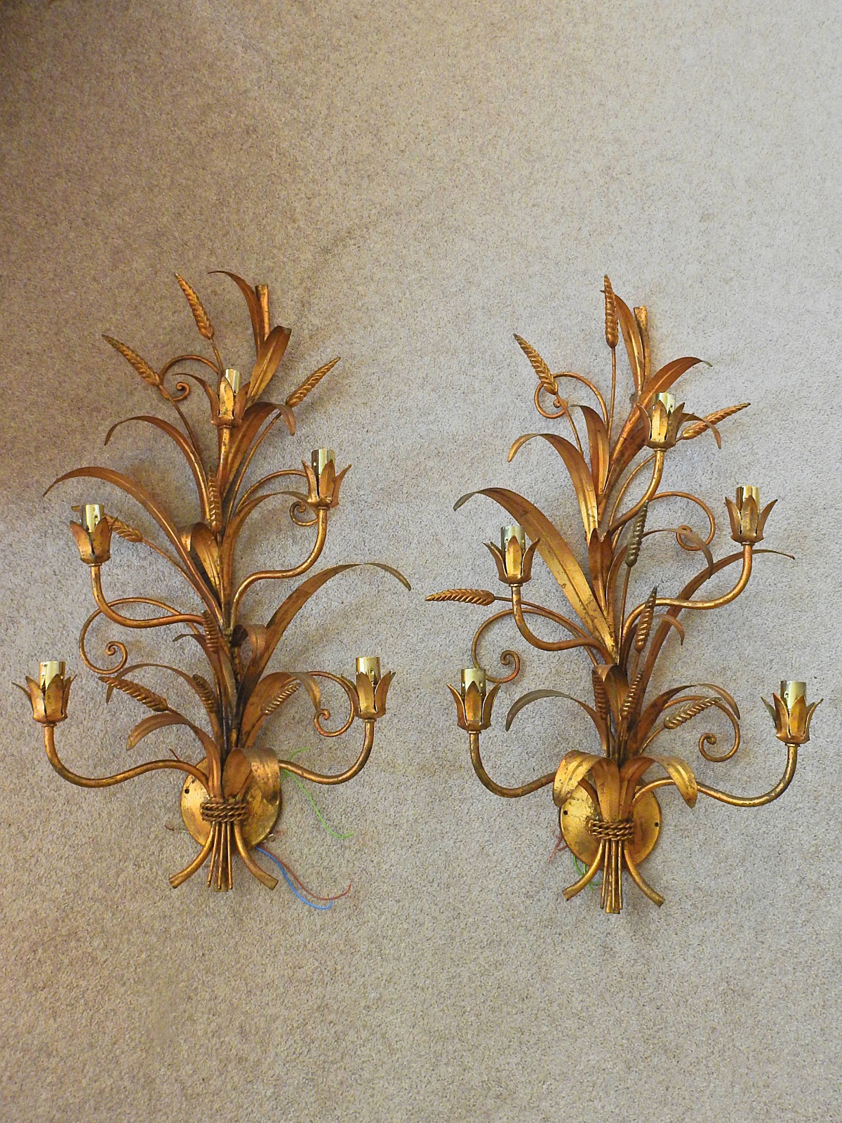 Unsigned | 2 Impressive Gilt-metal Foliate Wall Lights | Italian c.1950 | SOLD - Image 5