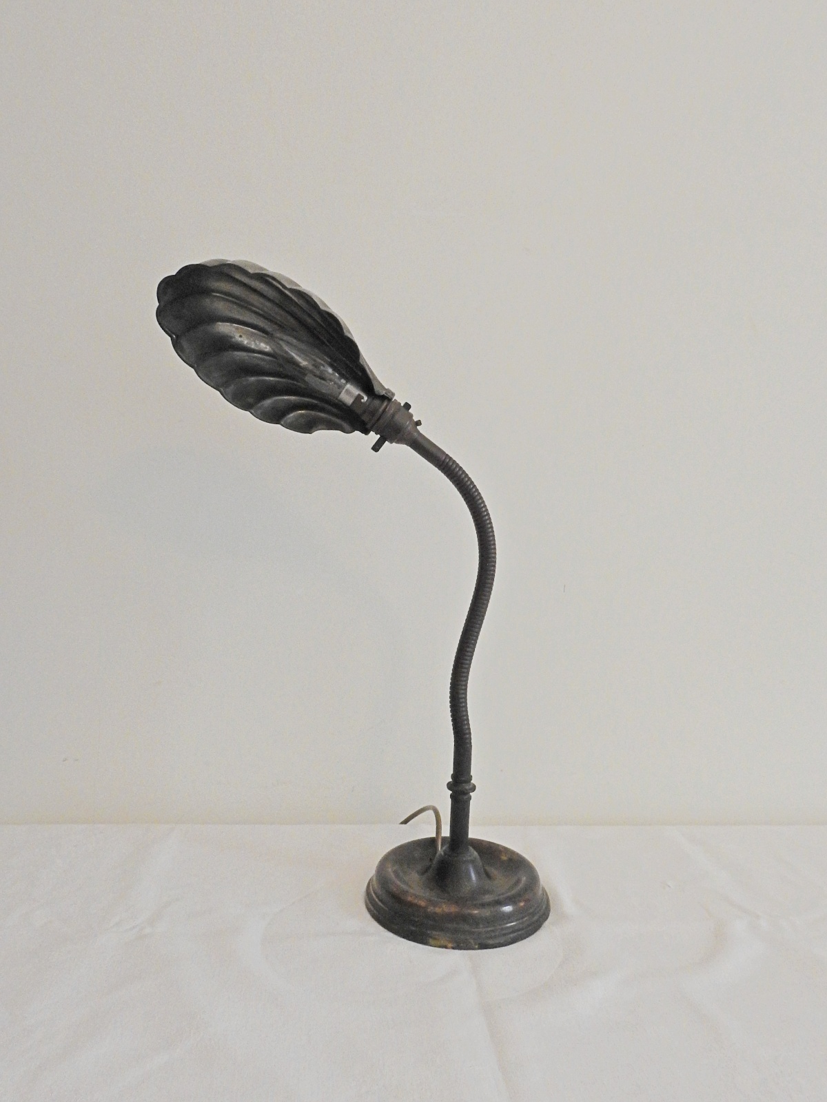 The General Electric Company (G.E.C) | Edwardian Shell Reading Lamp | England c.1925 | SOLD - Image 3