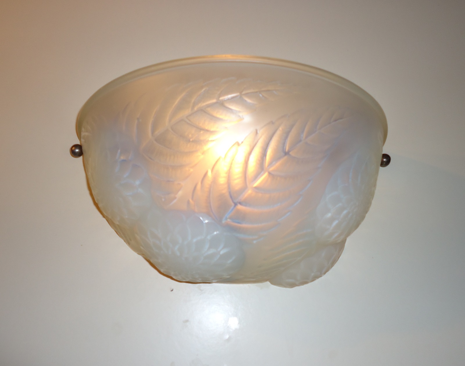 René Lalique | 2 "Dahlia" Opalescent Wall Lights | France c.1930 | SOLD - Image 3