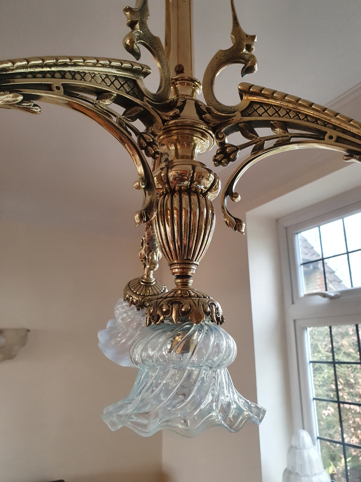 Unsigned | Decorative Cast-brass Chandelier | France c.1910 - Image 8