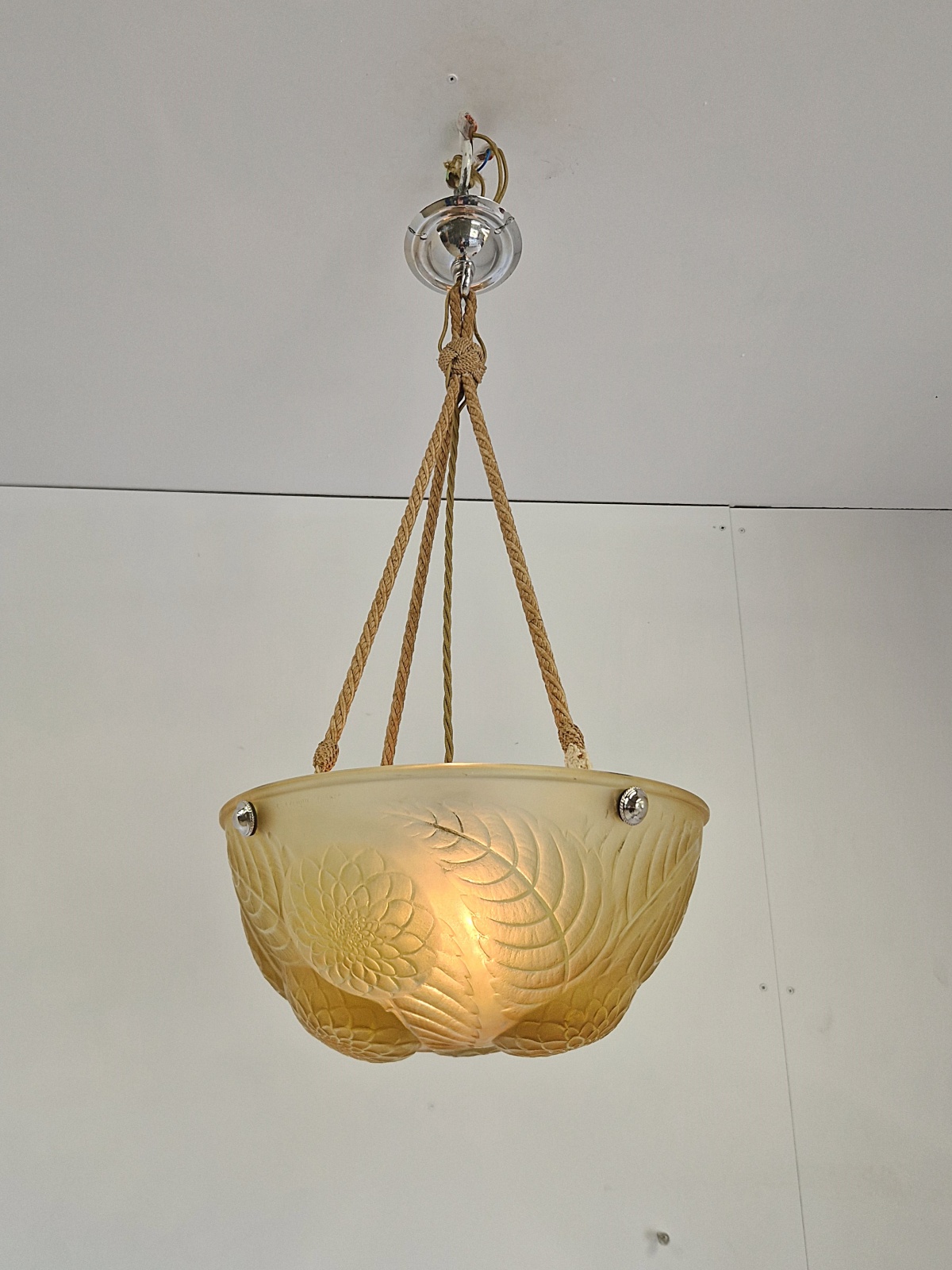 René Lalique | Caramel "Dahlia" Art Deco Plafonnier | France c.1925 - Image 2