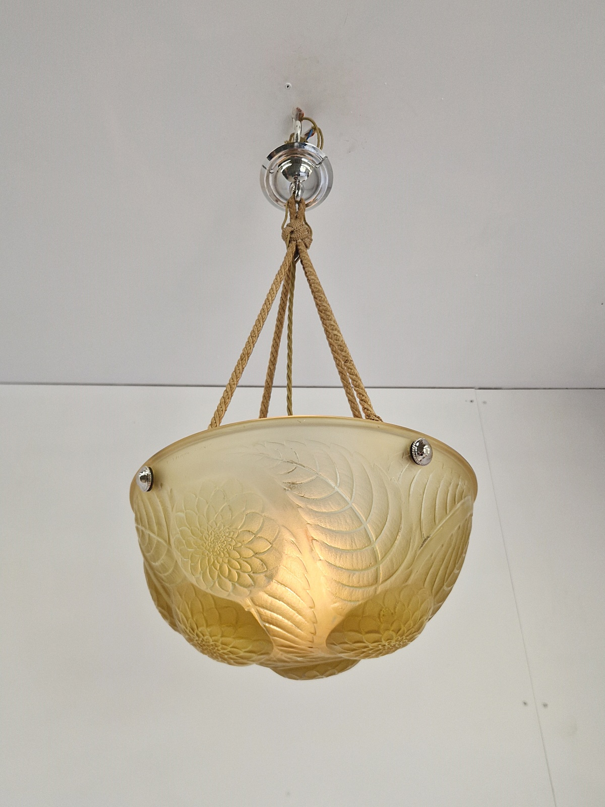 René Lalique | Caramel "Dahlia" Art Deco Plafonnier | France c.1925 - Image 4