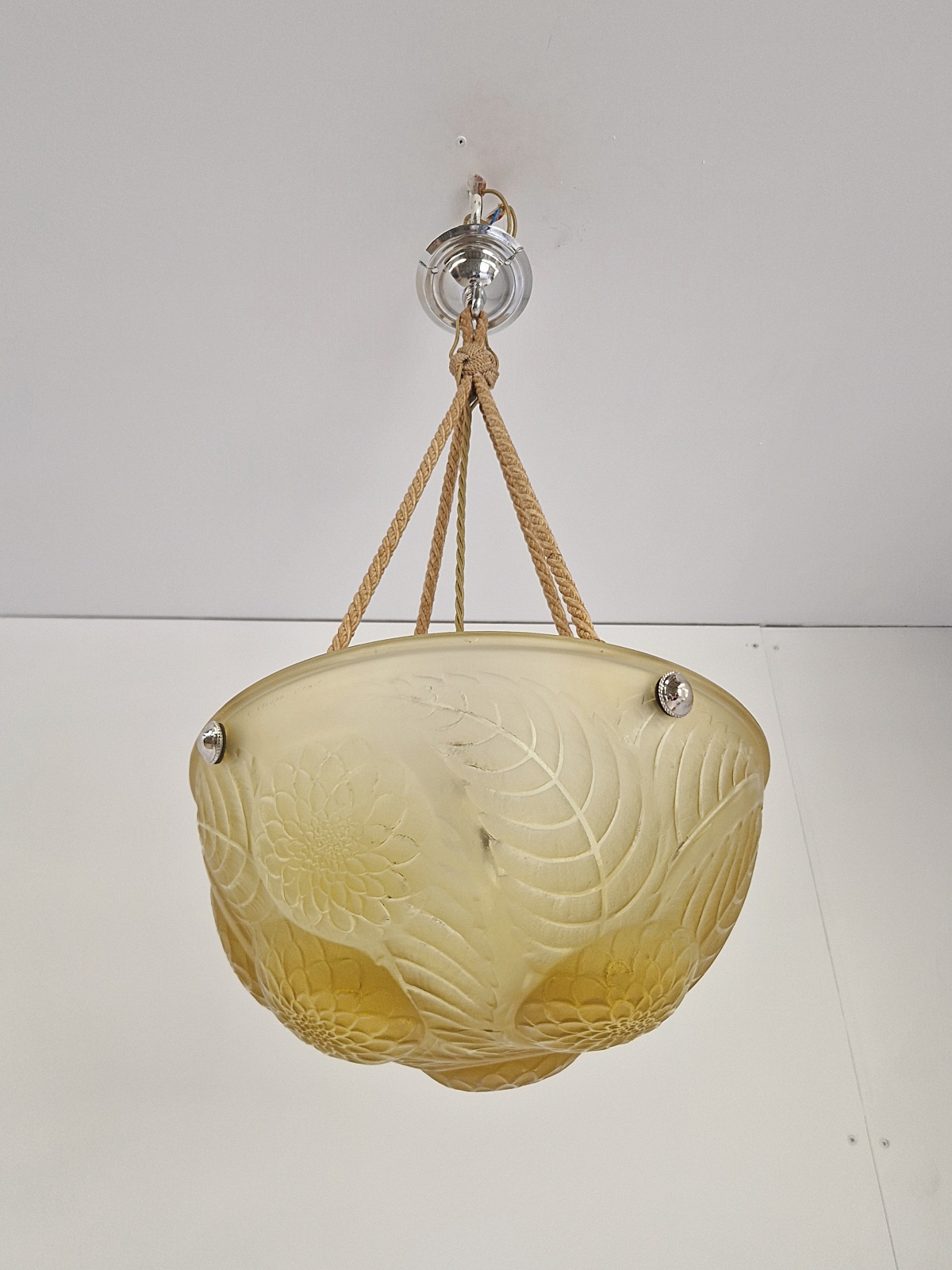 René Lalique | Caramel "Dahlia" Art Deco Plafonnier | France c.1925 - Image 5