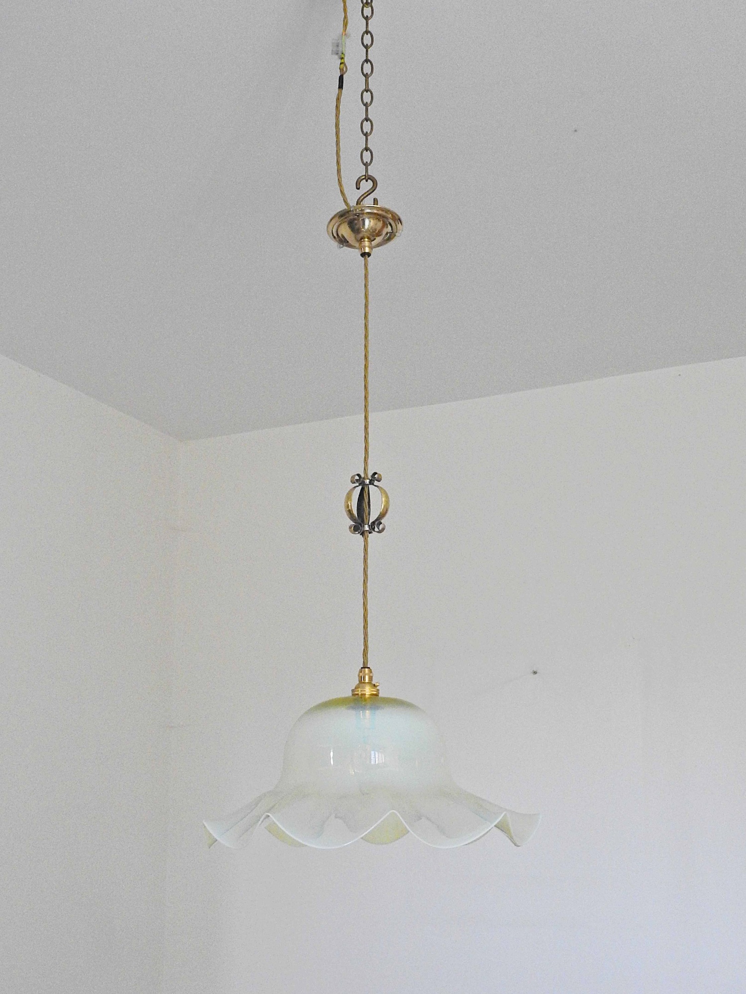 Possibly James Powell & Sons (Whitefriars) | Very Large Vaseline-glass "Jelly" Lampshade | England c.1900 | SOLD - Image 3