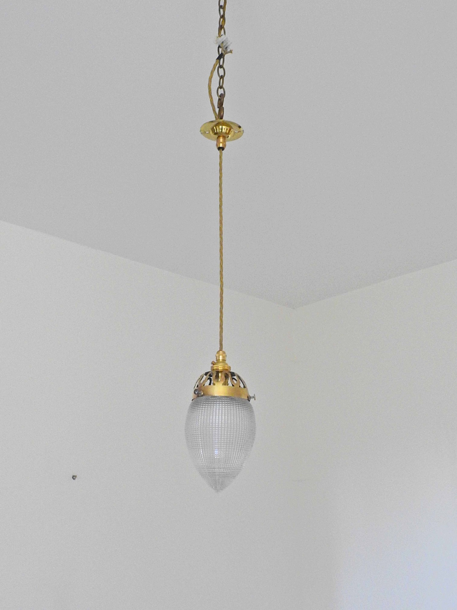 The Holophane Company | 4 "Pineapple" Lampshades | England c.1915 | SOLD - Image 3