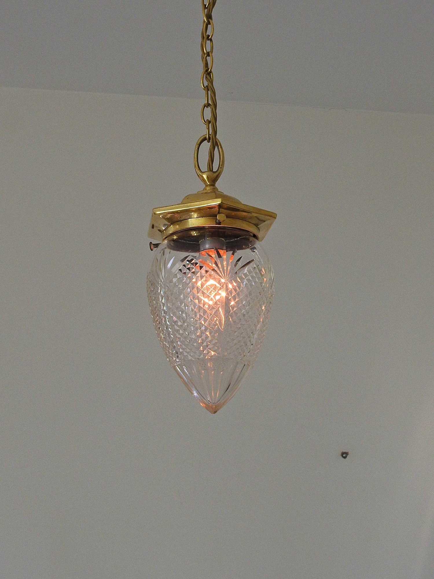 Unsigned | Cut-glass "Pineapple" Pendant | England Early c.20th | SOLD - Image 3