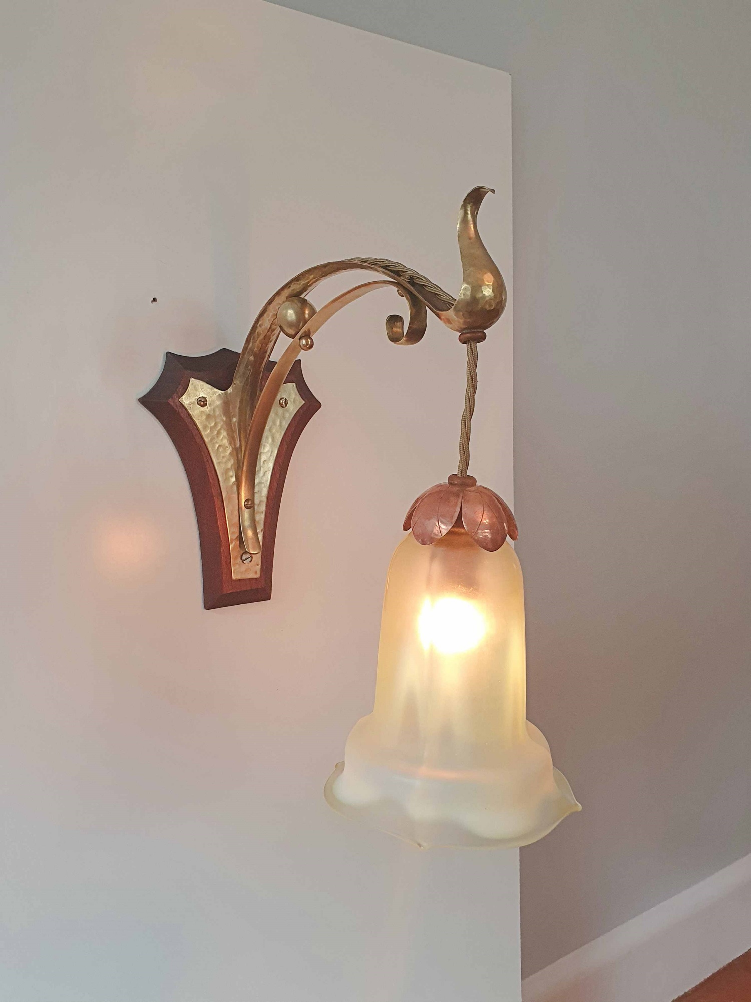 Unsigned | Arts & Crafts Wall Light | England c.1900 | SOLD - Image 2