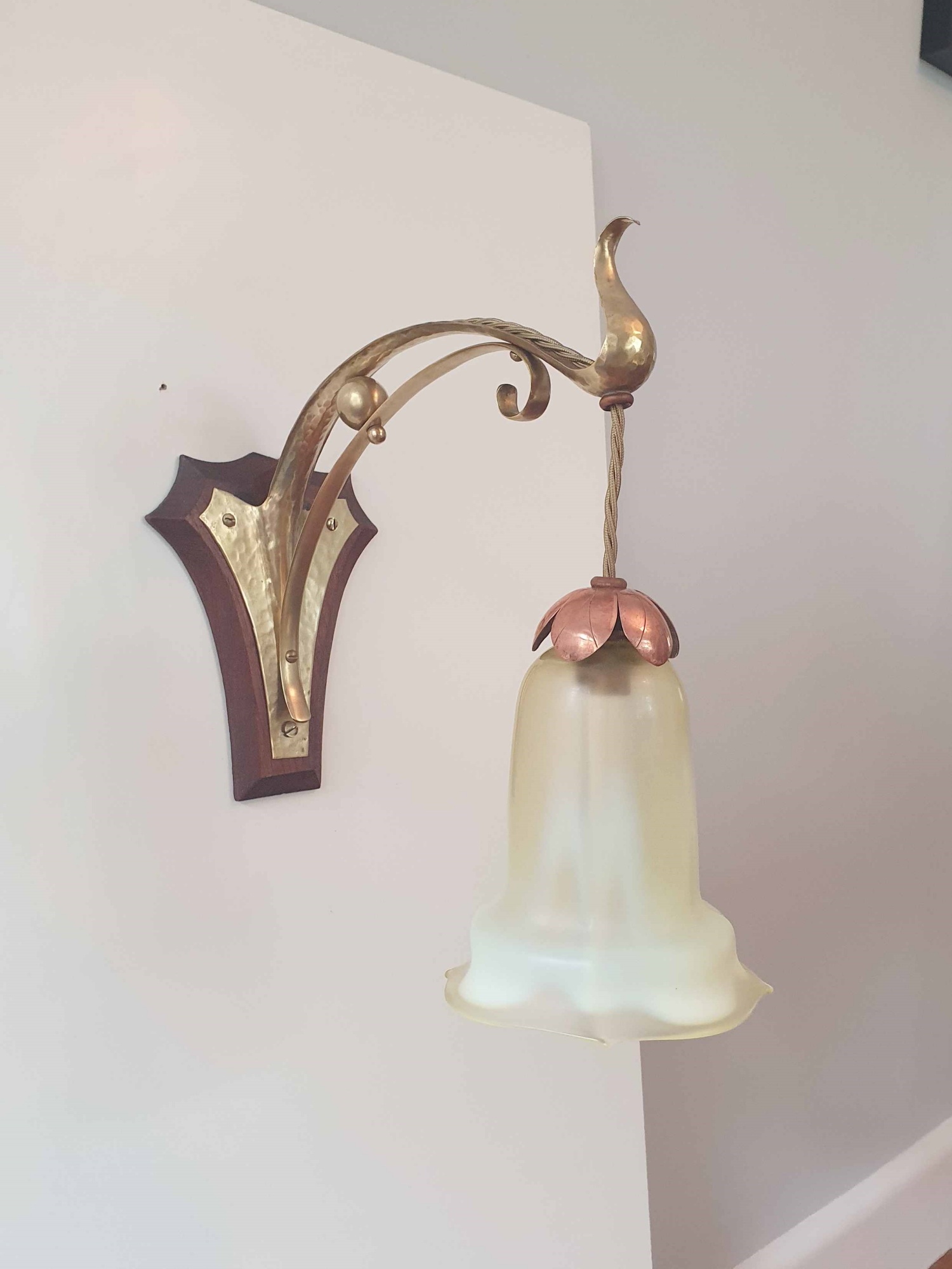 Unsigned | Arts & Crafts Wall Light | England c.1900 | SOLD - Image 3