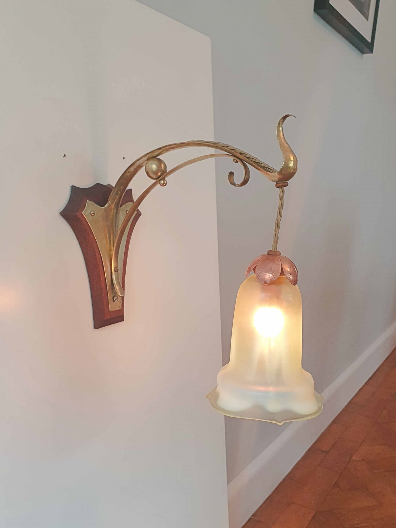 Unsigned | Arts & Crafts Wall Light | England c.1900 | SOLD - Image 4