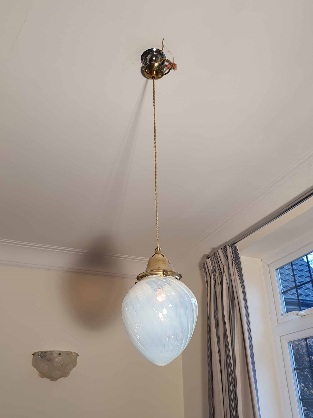 Unsigned | Opalescent Glass Globe Pendant | Early c.20th | SOLD - Image 3