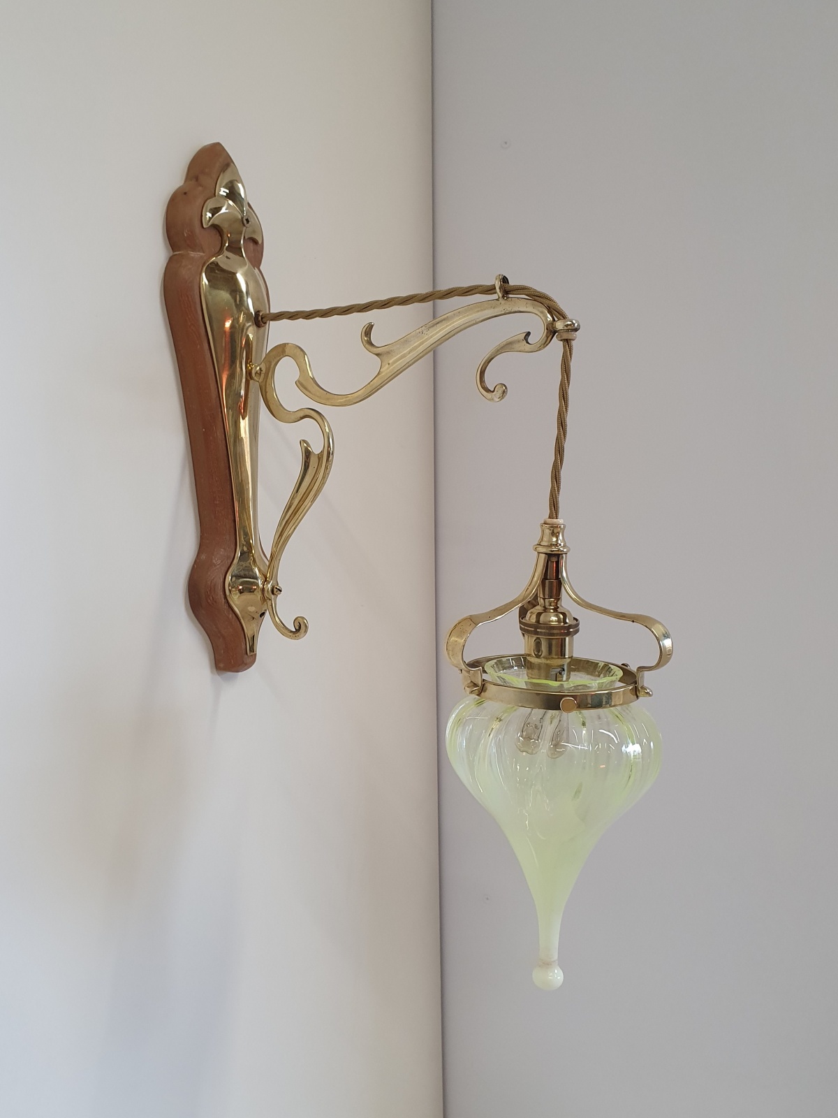 Attributed William Whitehouse & Co, Birmingham | 4 & 2 Art Nouveau Wall Lights | England c.1905 | SOLD - Image 3