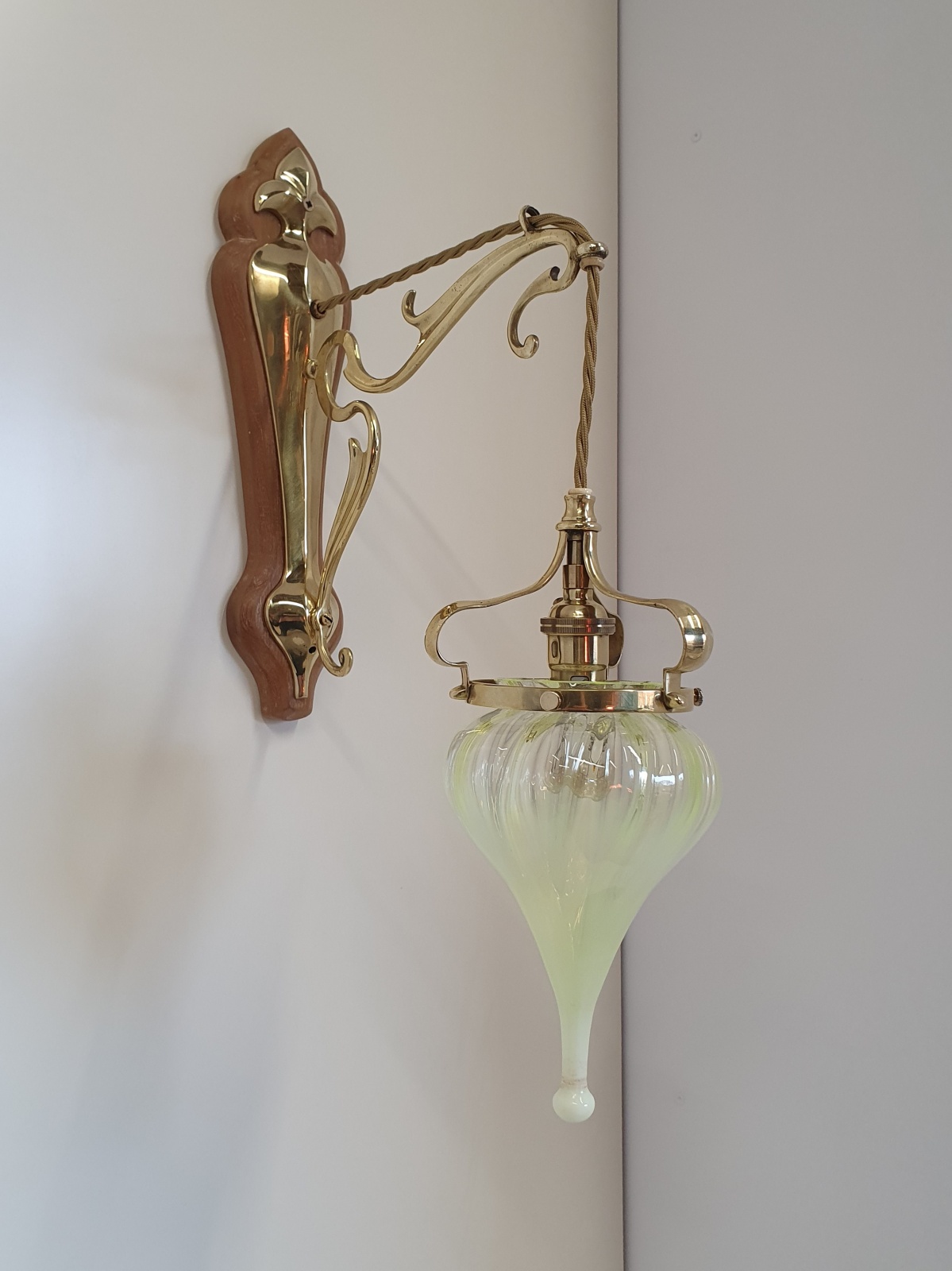 Attributed William Whitehouse & Co, Birmingham | 4 & 2 Art Nouveau Wall Lights | England c.1905 | SOLD - Image 5