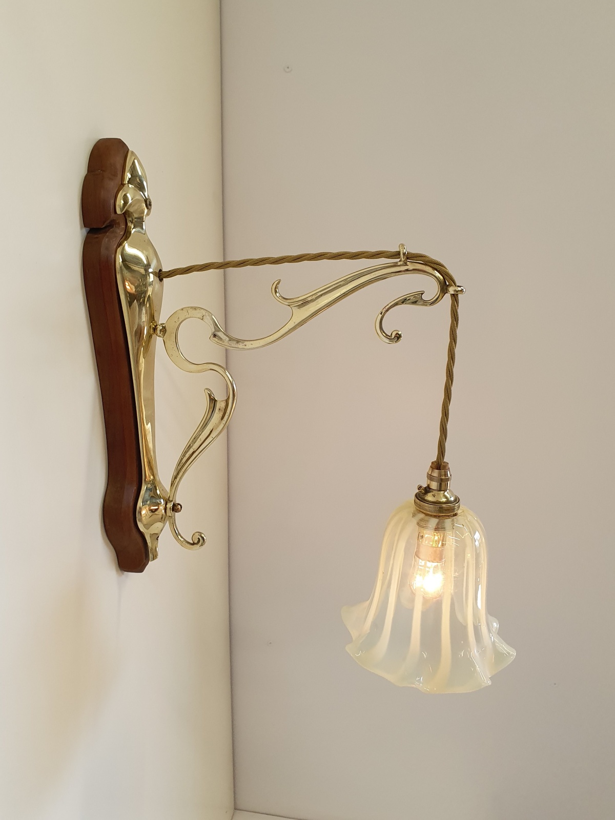 Attributed William Whitehouse & Co, Birmingham | 4 & 2 Art Nouveau Wall Lights | England c.1905 | SOLD - Image 16