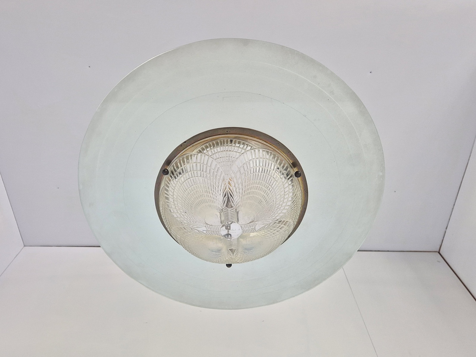 René Lalique | "Vase Coquilles" Plafonnier with Ring | France c.1925 - Image 8