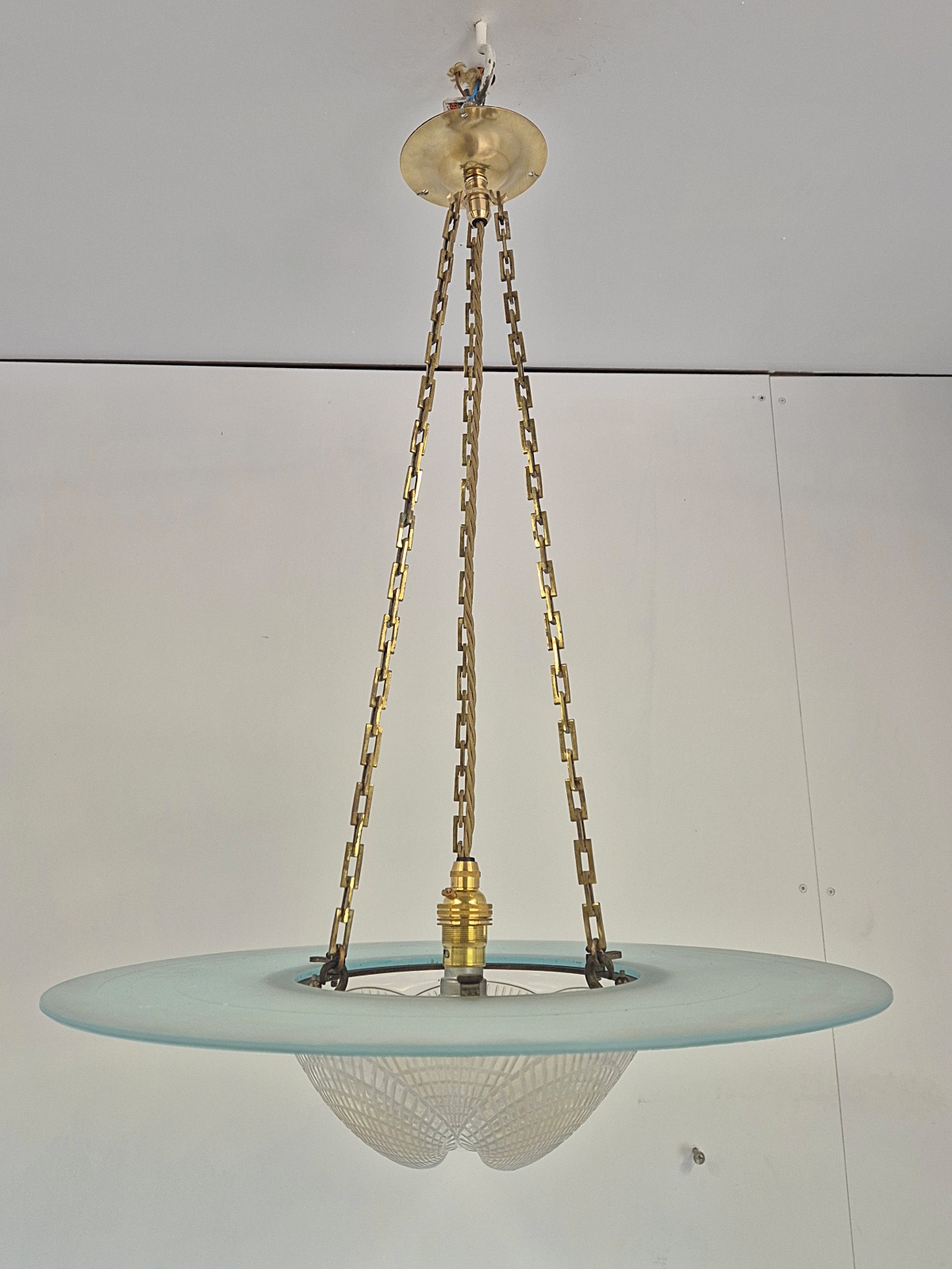 René Lalique | "Vase Coquilles" Plafonnier with Ring | France c.1925 - Image 9